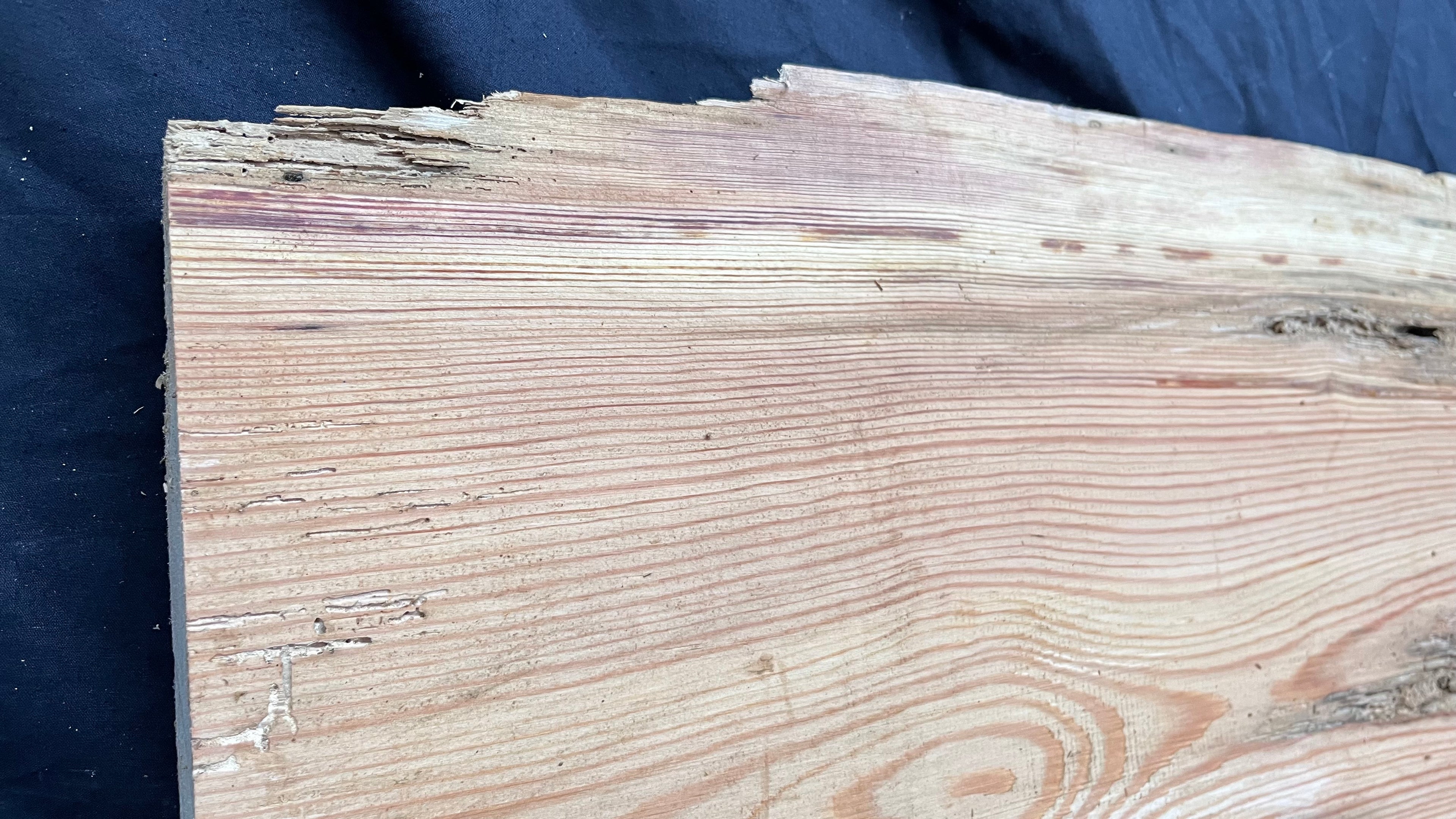 Reclained pitch pine plank, shelf, board 1004 L x 395 W x 43 D mm  (312)