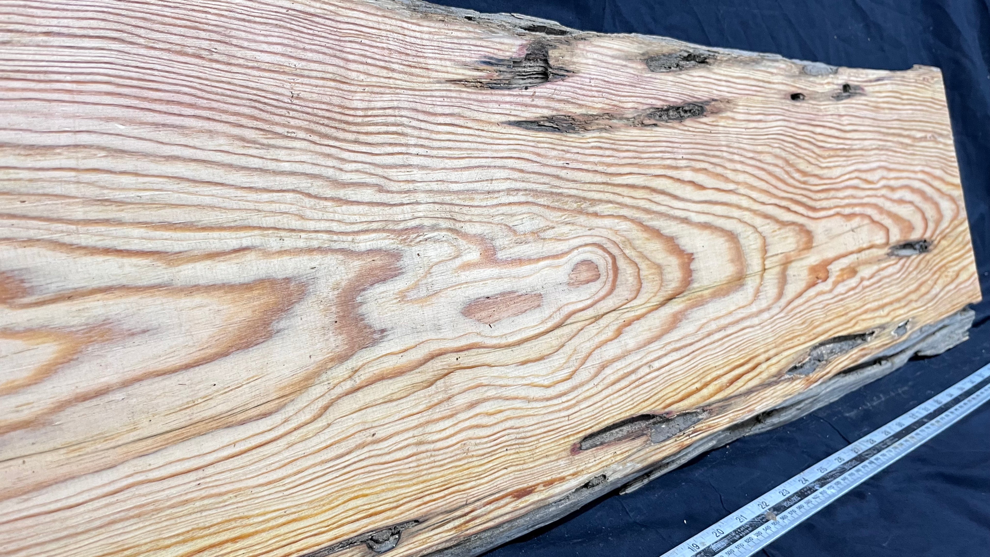 Reclained pitch pine plank, shelf, board 1040 L x 342 W x 24 D mm  (317)