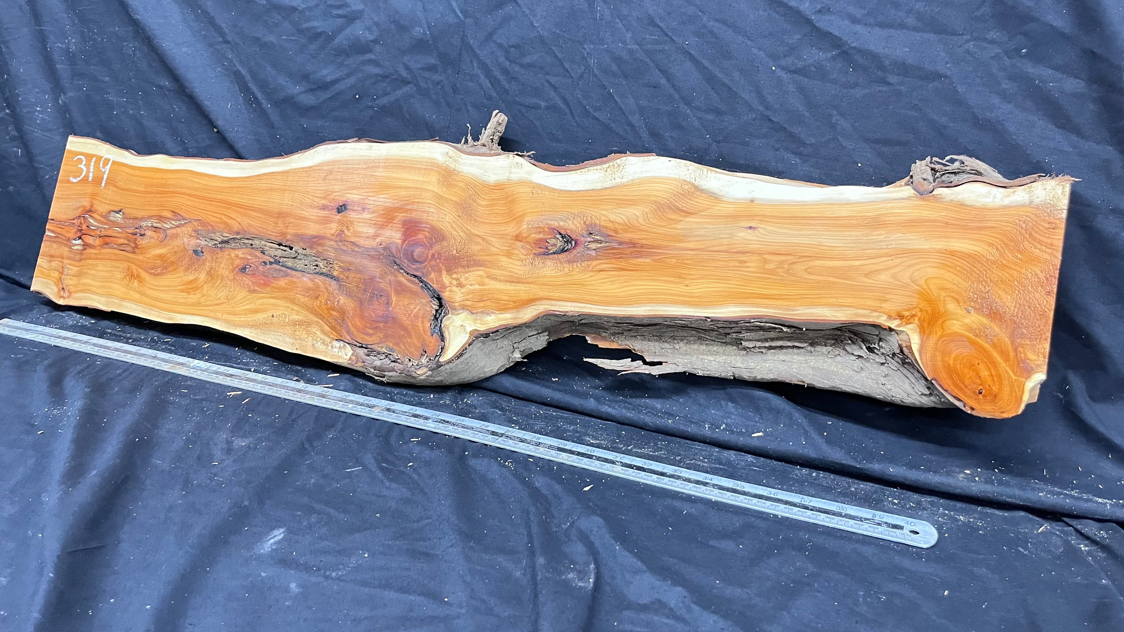Hardwood yew, slab, board 1070 L x 227 W x 39 D mm    (319)