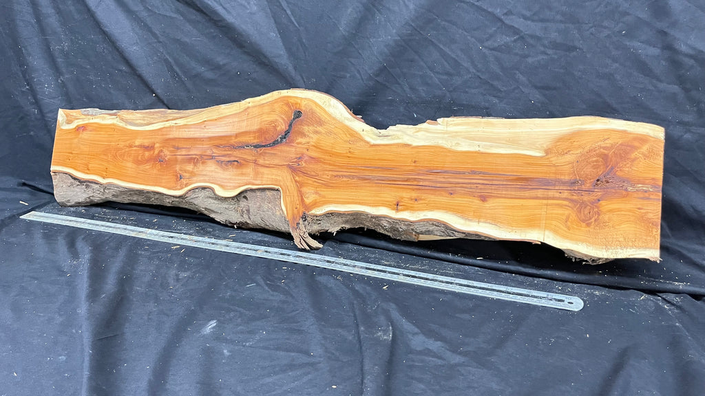 Hardwood yew, slab, board 1070 L x 227 W x 39 D mm    (319)