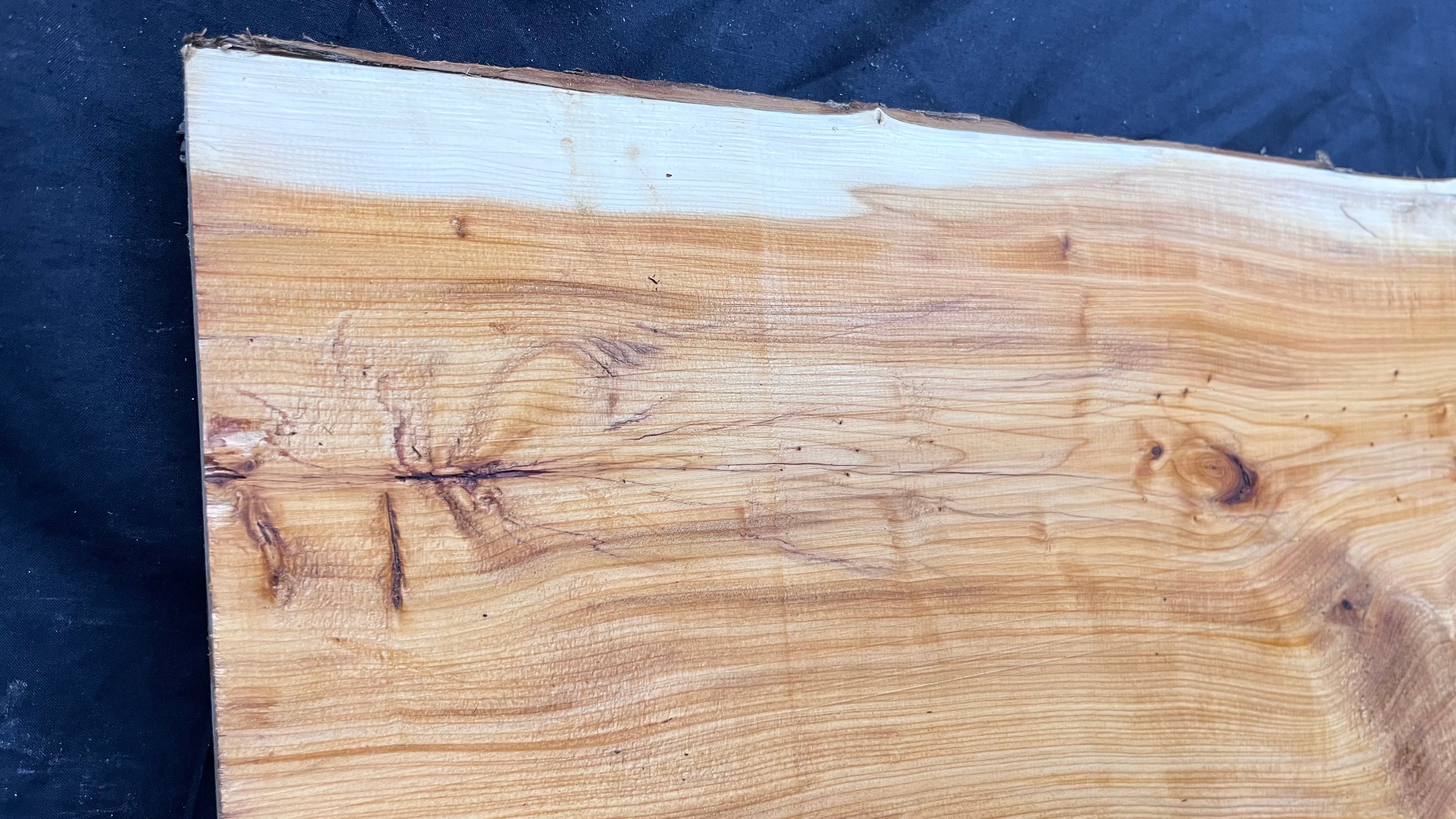 Hardwood yew, slab, board 1247 L x 290 W x 32 D mm    (322)