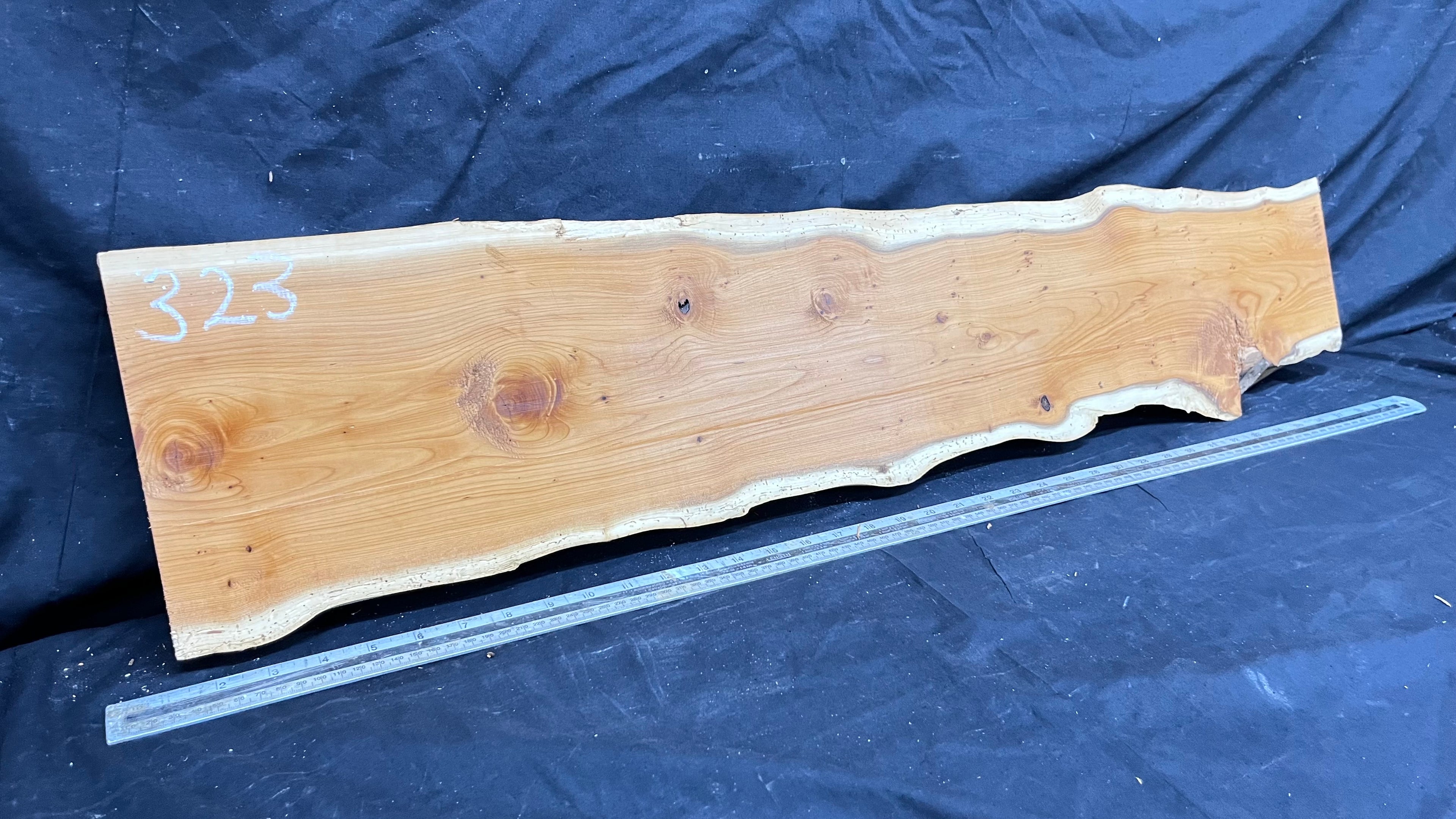 Hardwood yew, slab, board 972 L x 217 W x 37 D mm    (323)