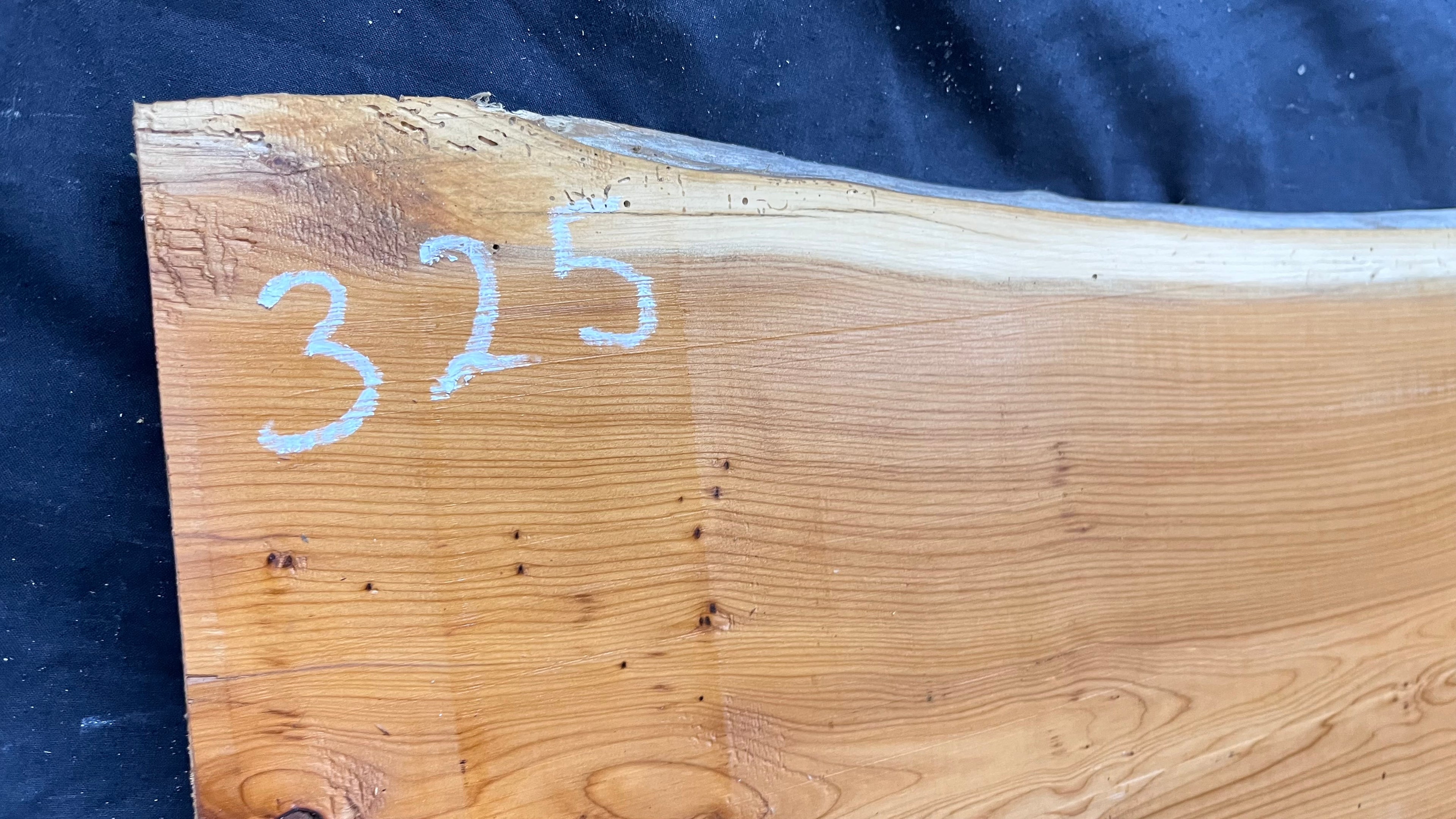 Hardwood yew, slab, board 1002 L x 251 W x 16 D mm    (325)