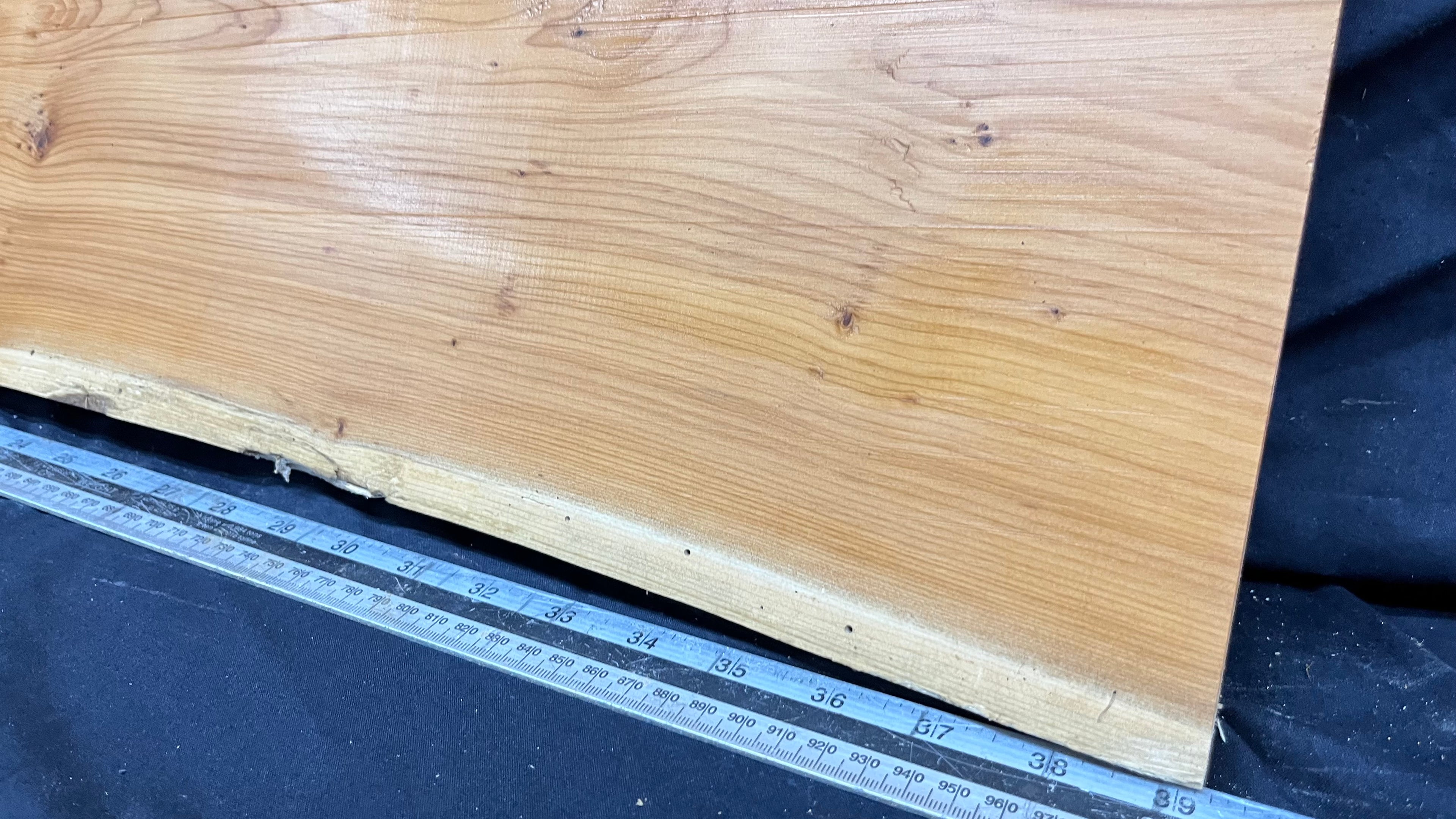 Hardwood yew, slab, board 1000 L x 247 W x 17 D mm    (326)