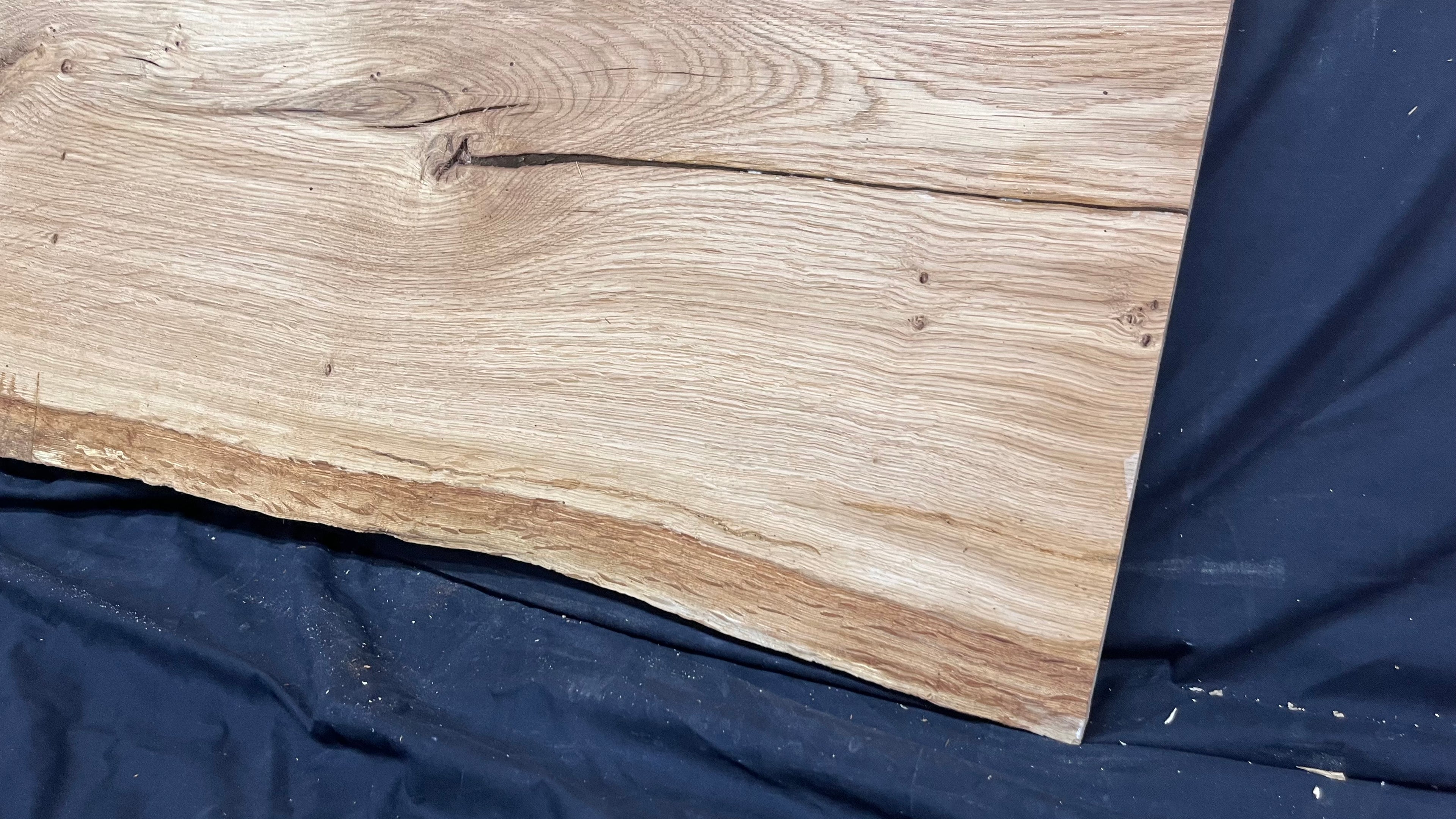 Oak resin project coffee table top 1525 L x 476 W x 21 D mm      (492mf)