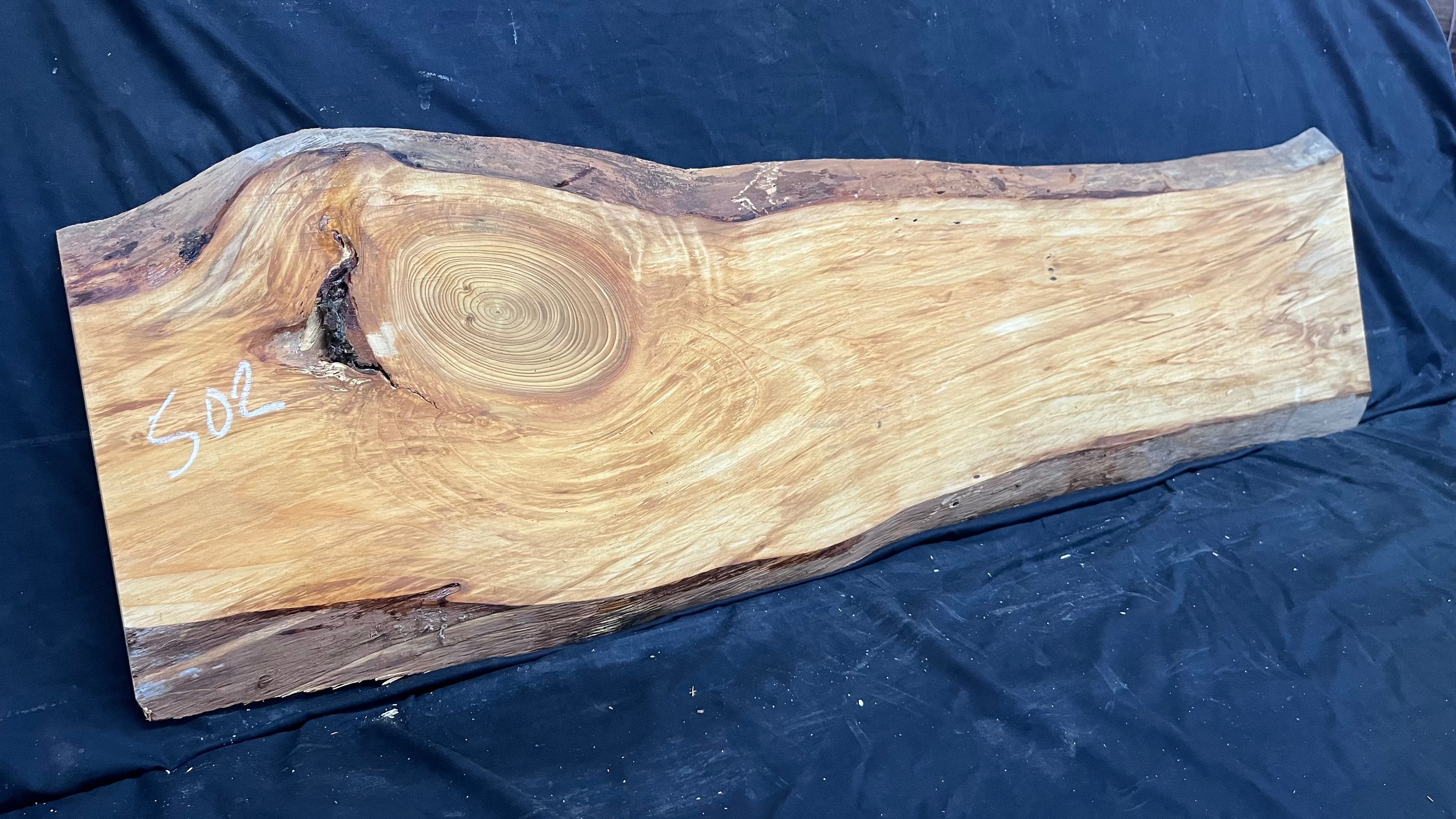 Cedar plank, timber, board. 1298 L x 380 W x 29 D mm             (mt502)