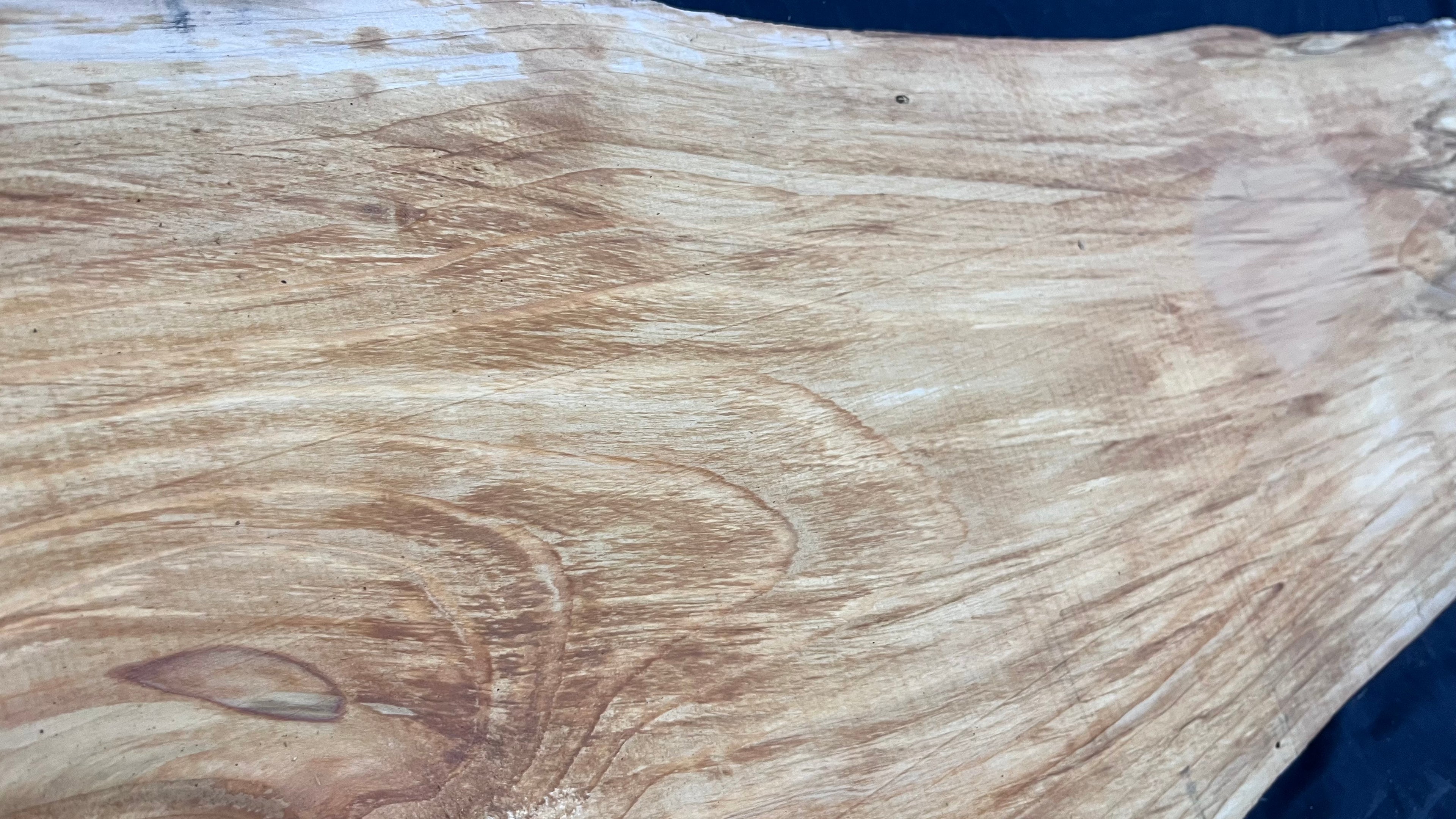 Cedar plank, timber, board. 1298 L x 380 W x 29 D mm             (mt502)