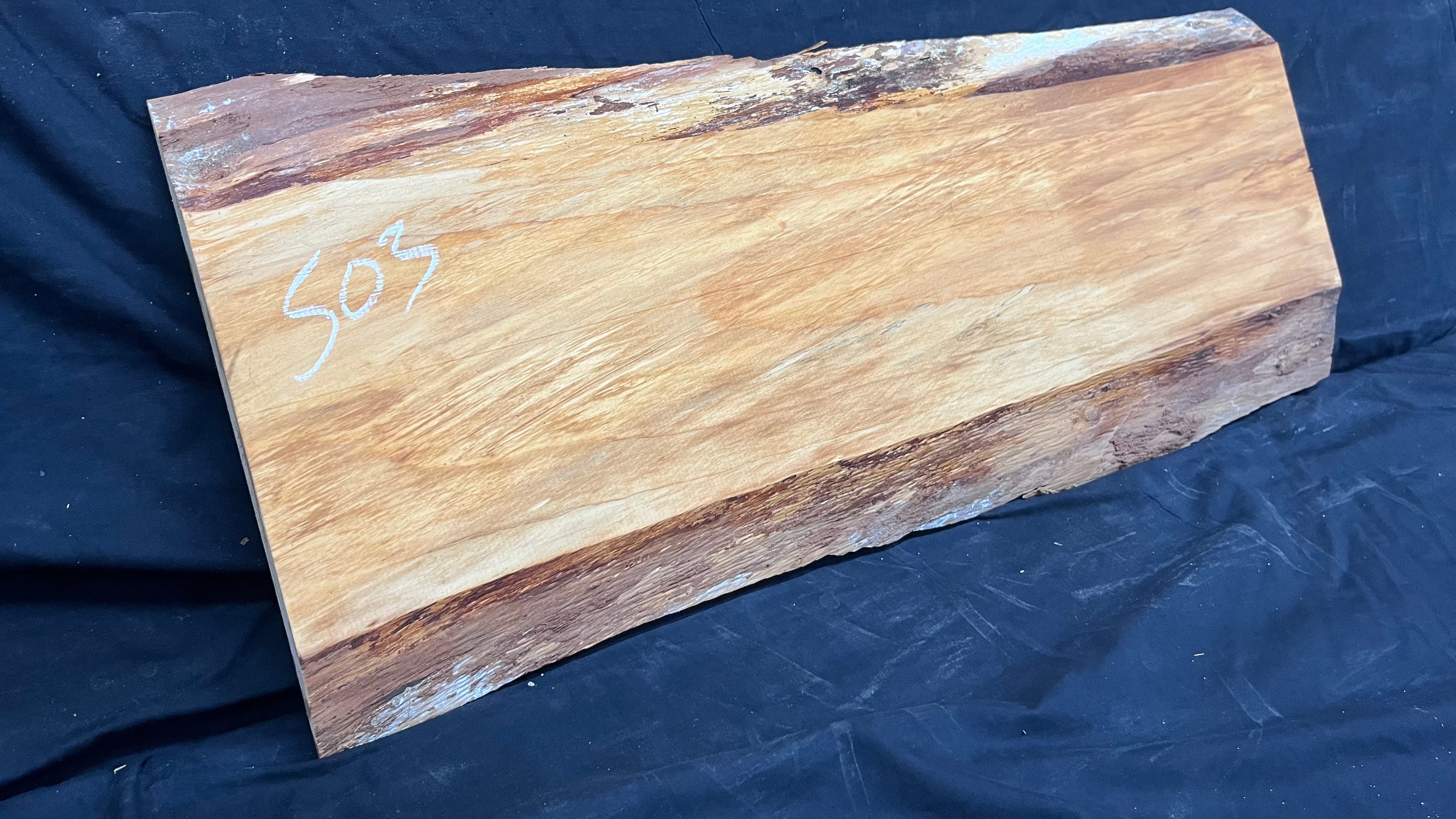 Cedar plank, timber, board. 715 L x 300 W x 28 D mm             (mt503)