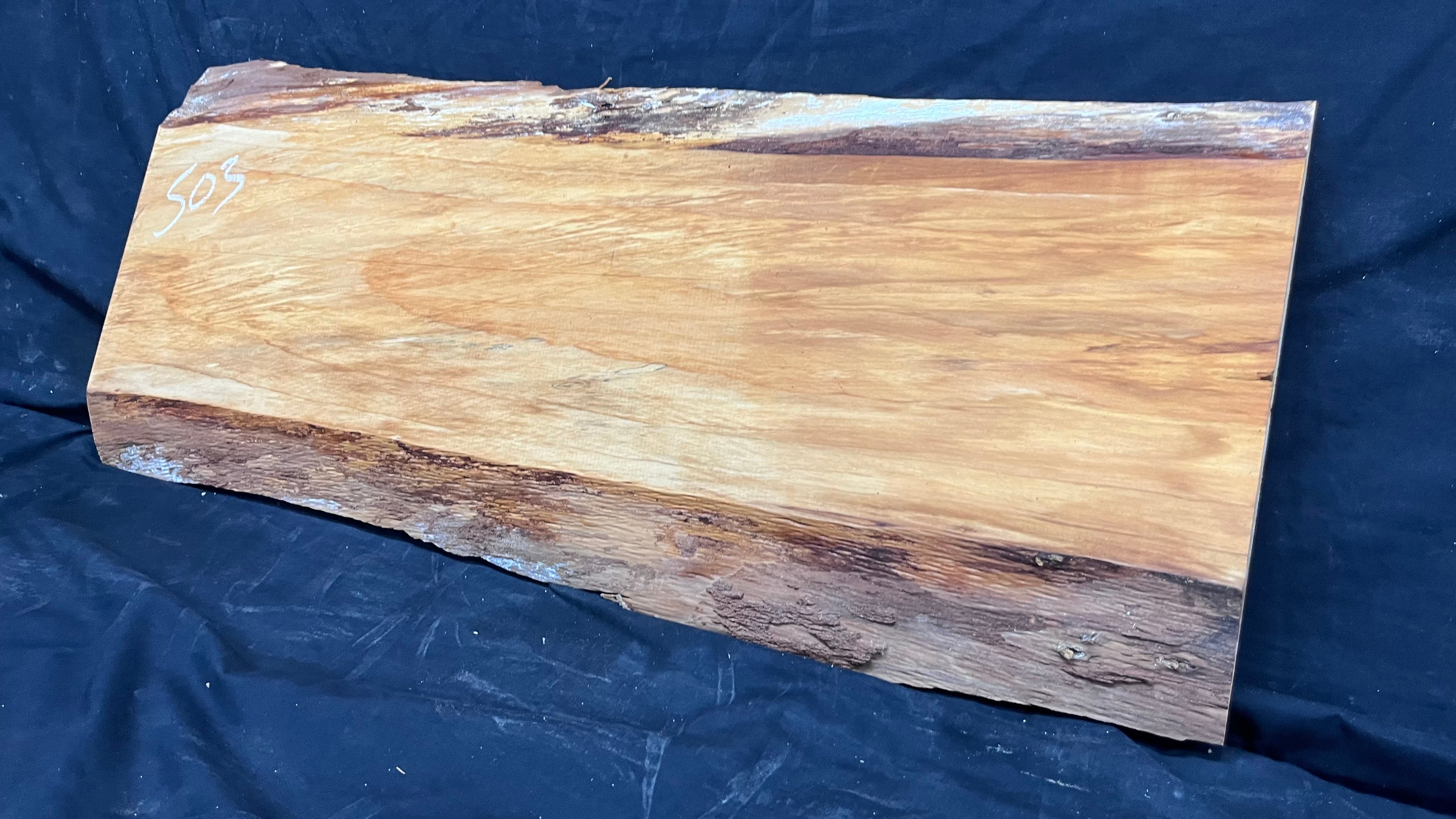 Cedar plank, timber, board. 715 L x 300 W x 28 D mm             (mt503)