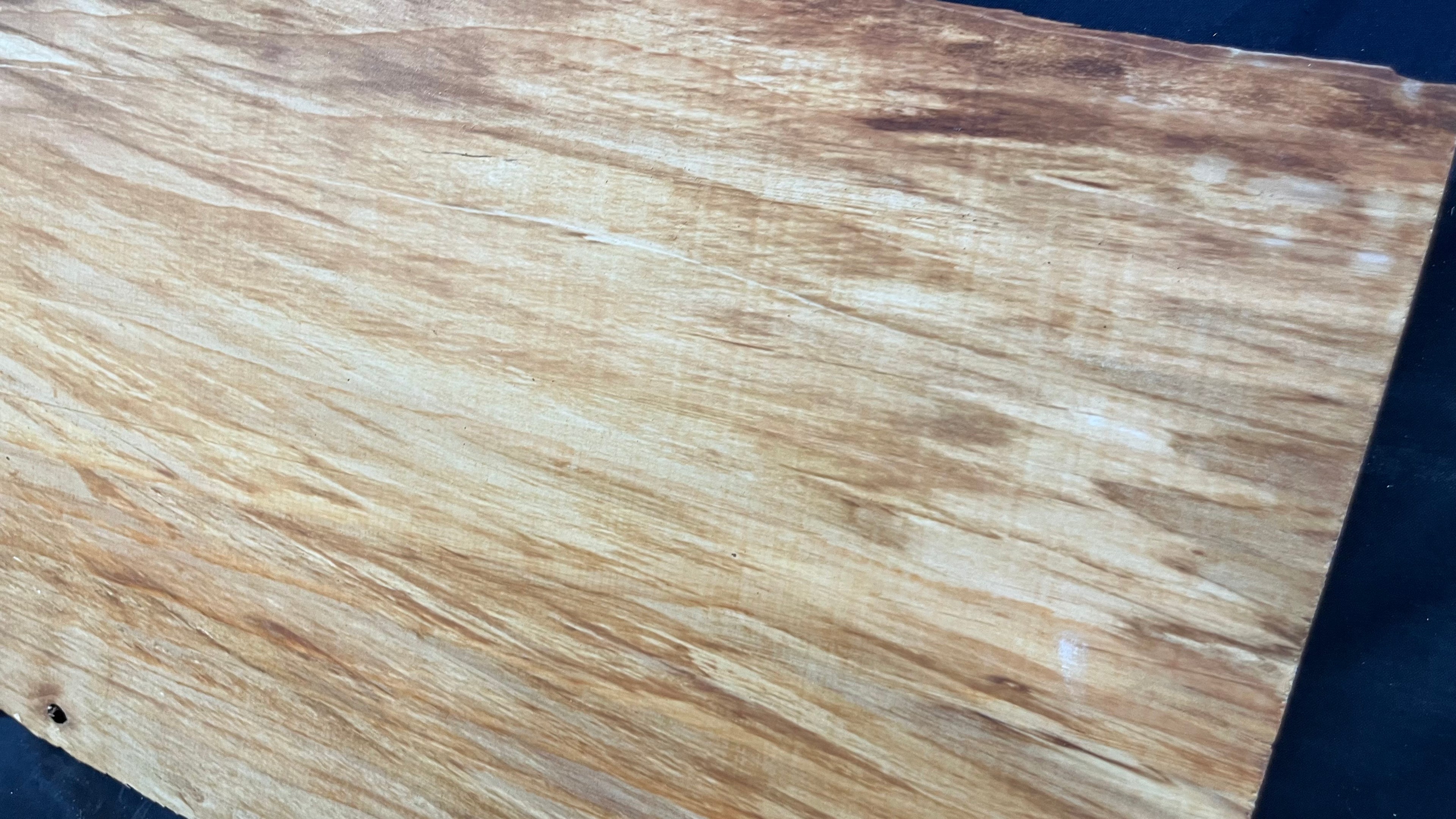 Cedar plank, timber, board. 715 L x 300 W x 28 D mm             (mt503)