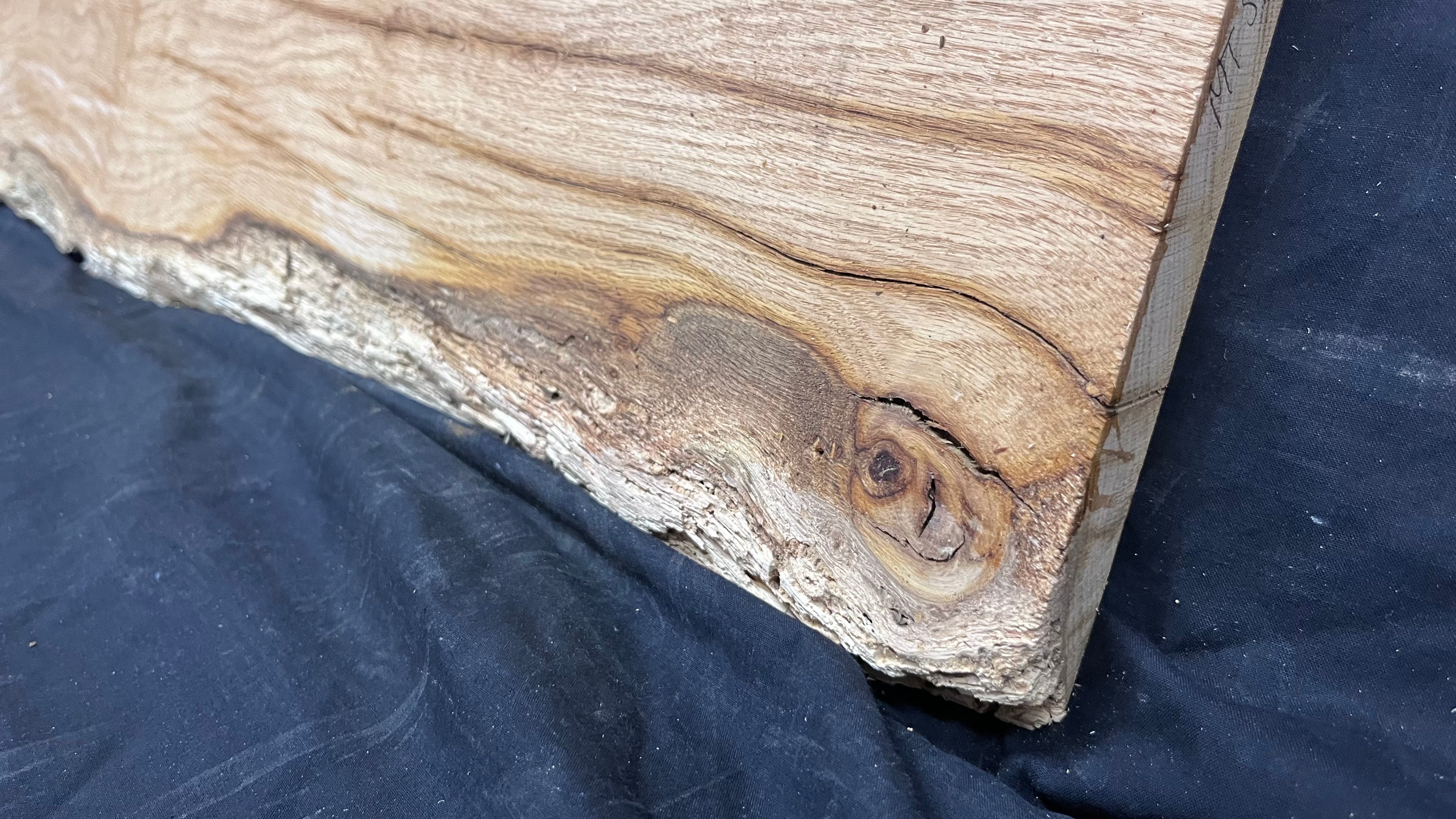 Oak window cill, craft wood shelf, 1398 L x 537 W x 23 D mm      (mt511)