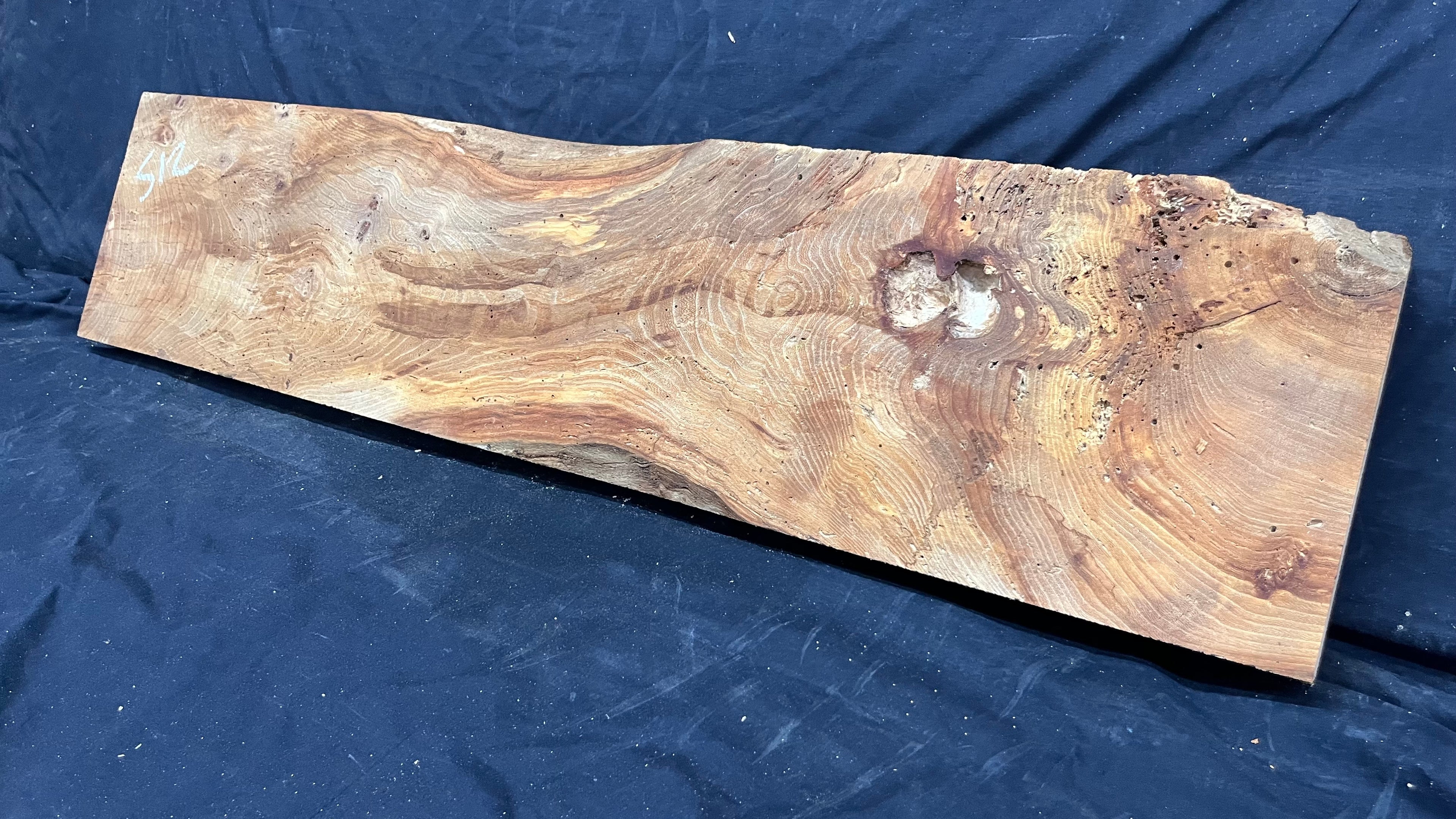 Elm reclaimed, plank, 1054 L x 239 W x 48 D mm    (512)