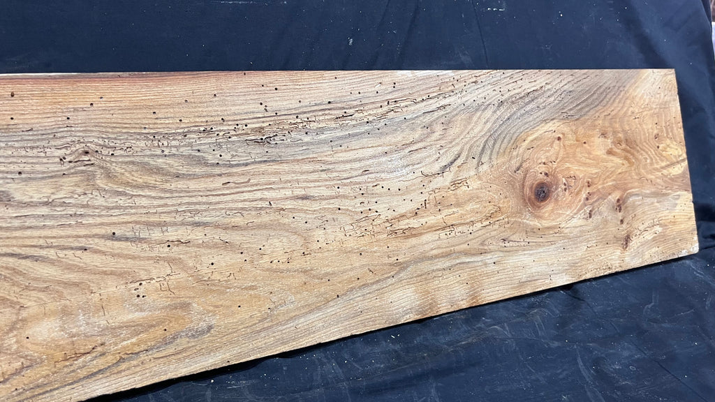 Elm reclaimed, plank, 1633 L x 238 W x 39 D mm    (mt516)