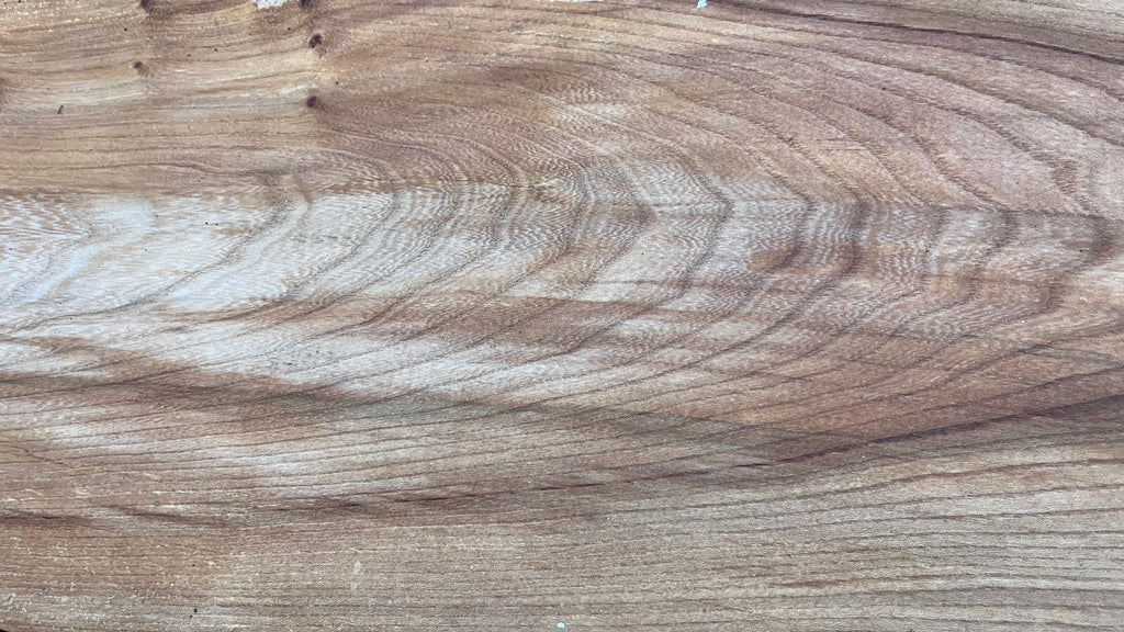 Elm reclaimed, plank, 1633 L x 238 W x 39 D mm    (mt516)