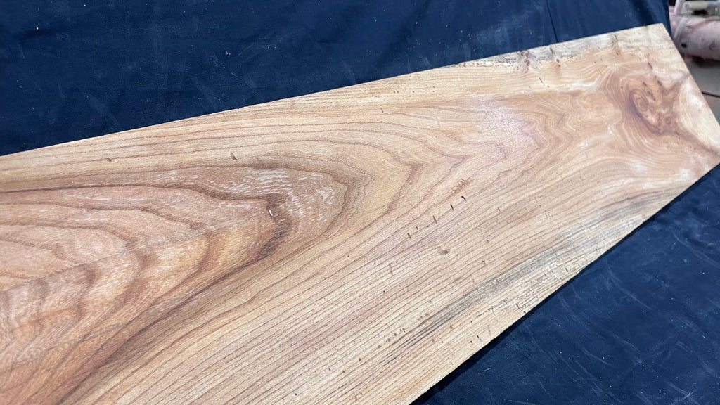 Elm reclaimed, plank, 1633 L x 238 W x 39 D mm    (mt516)