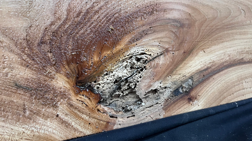 Elm reclaimed, plank, 872 L x 372 W x 30 D mm    (mt529)