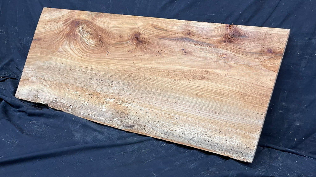 Elm reclaimed, plank, 872 L x 372 W x 30 D mm    (mt529)