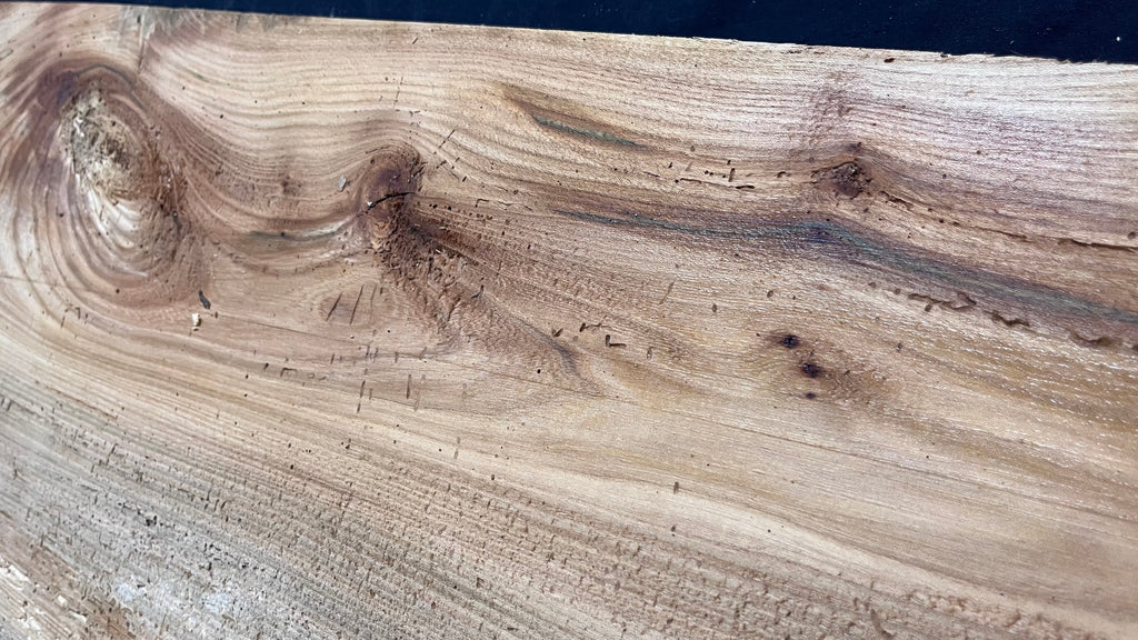 Elm reclaimed, plank, 872 L x 372 W x 30 D mm    (mt529)