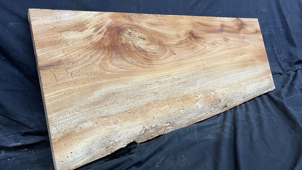 Elm reclaimed, plank, 872 L x 372 W x 30 D mm    (mt529)