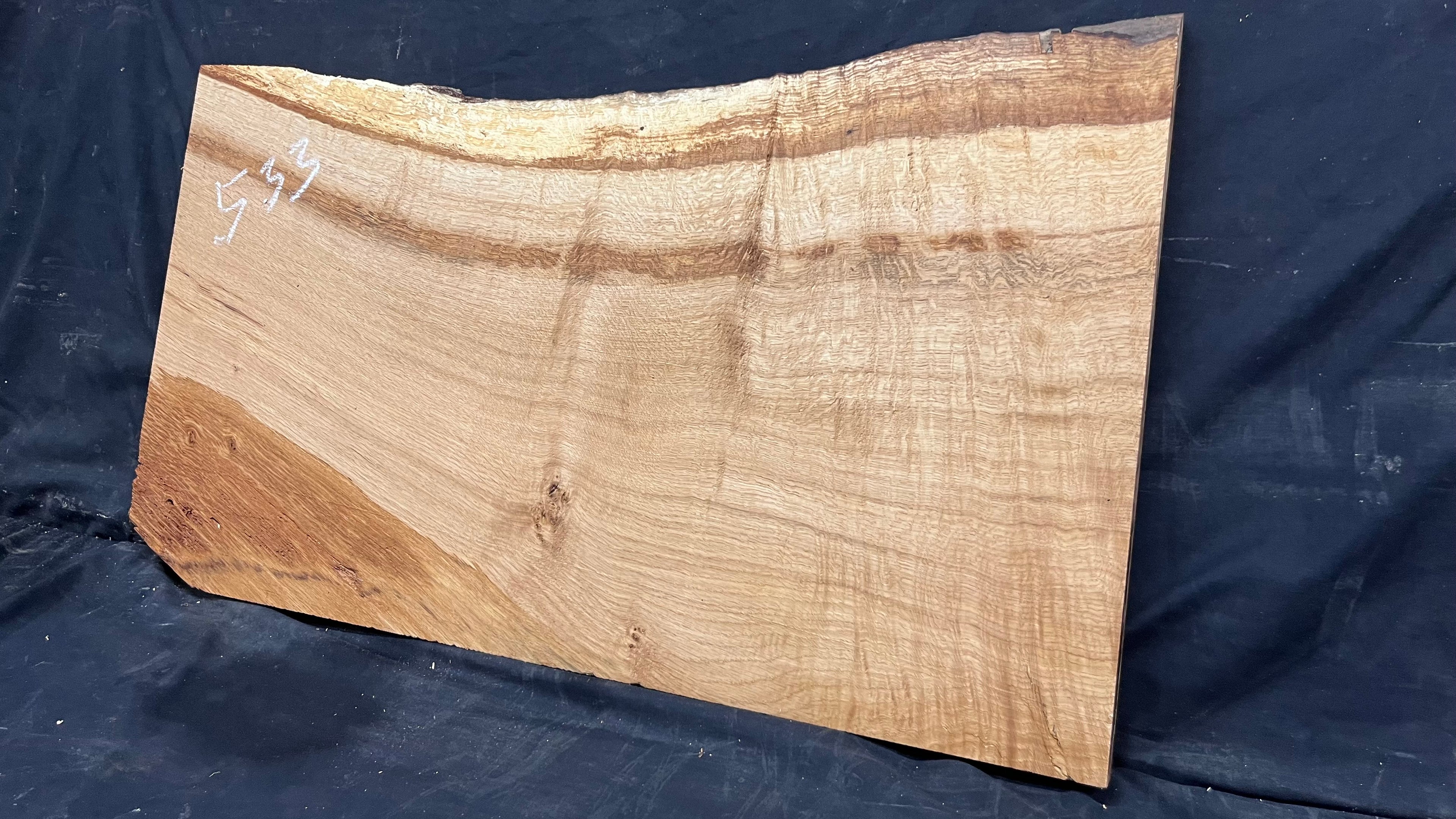Oak resin project, craft wood shelf, 792 L x 457 W x 29 D mm     (mf533)