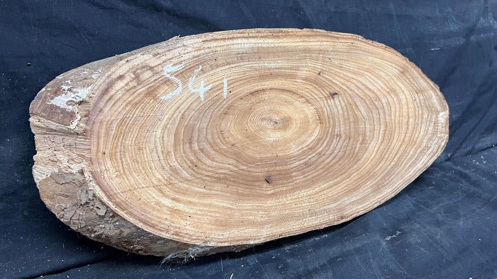 Elm reclaimed, plaque, 444 L x 215 W x 29 D mm    (mt541)