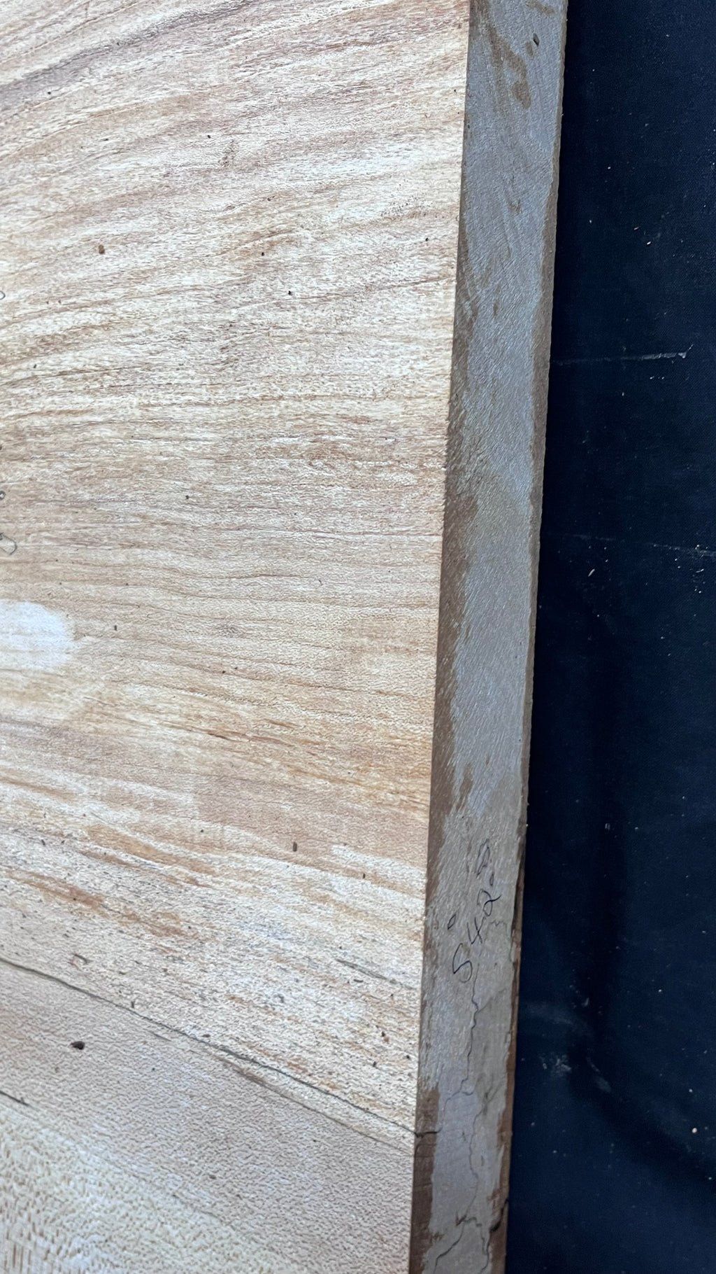 Sycamore chopping board, craft wood 434 L x 437 W x 45 D (mm)    (542)
