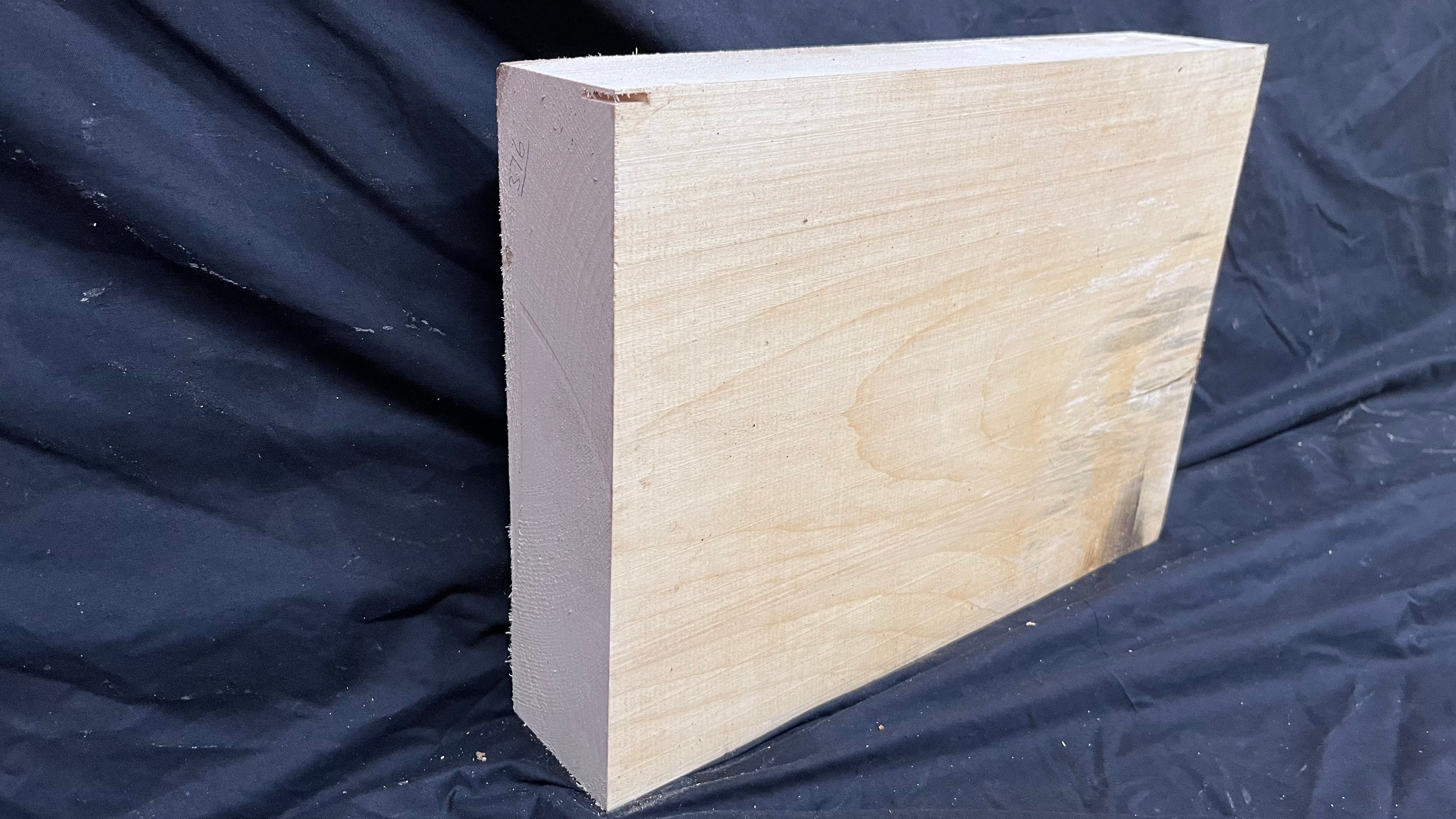 Lime wood carving block, 411 L x 297 W x 83 D mm        (376)