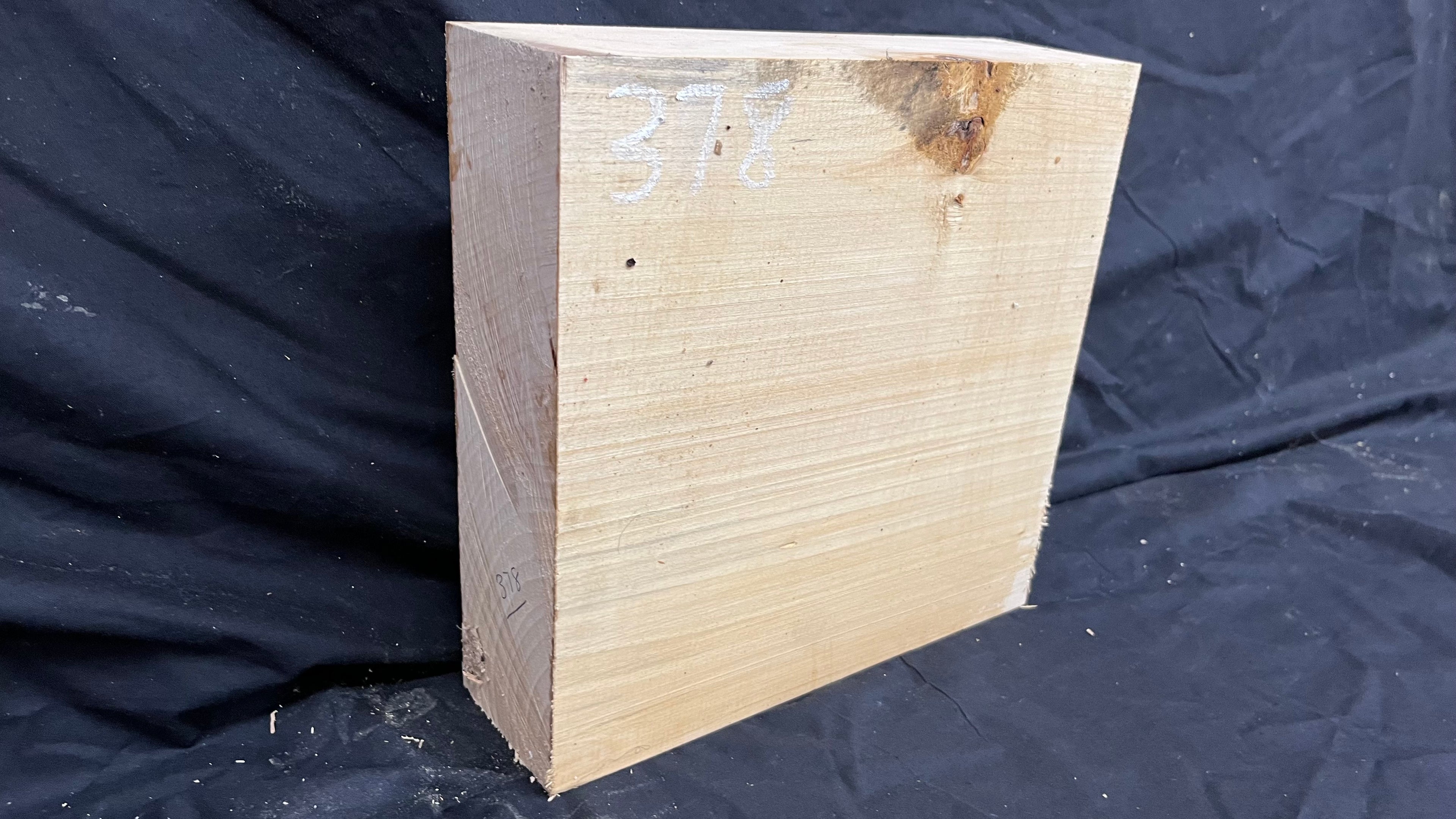 Lime wood carving block, 276 L x 273 W x 83 D mm        (378)
