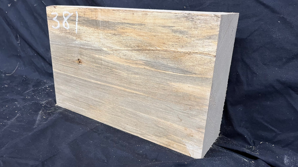 Lime wood carving block, 333 L x 207 W x 86 D mm        (381)