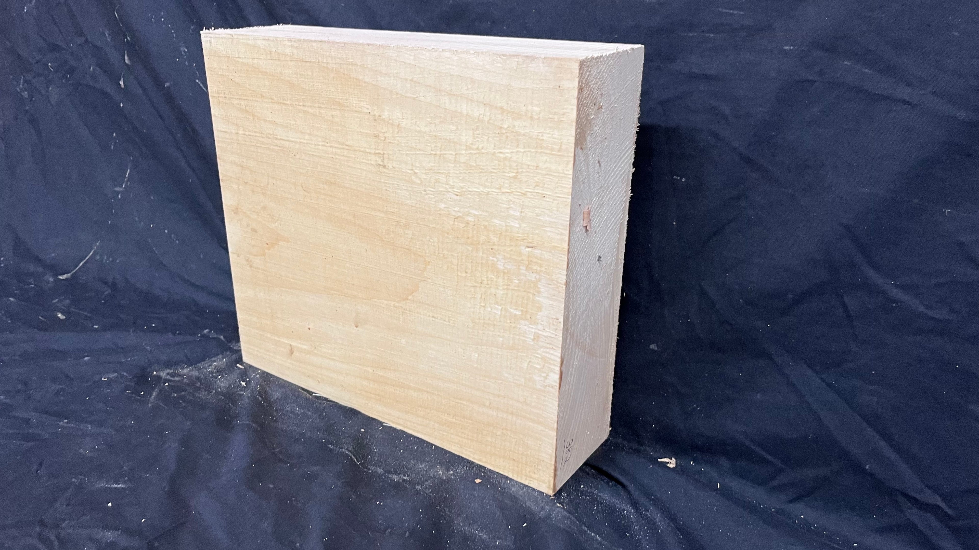 Lime wood carving block, 310 L x 275 W x 82 D mm        (382)