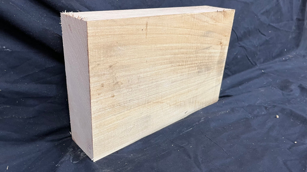 Lime wood carving block, 364 L x 228 W x 82 D mm        (383)