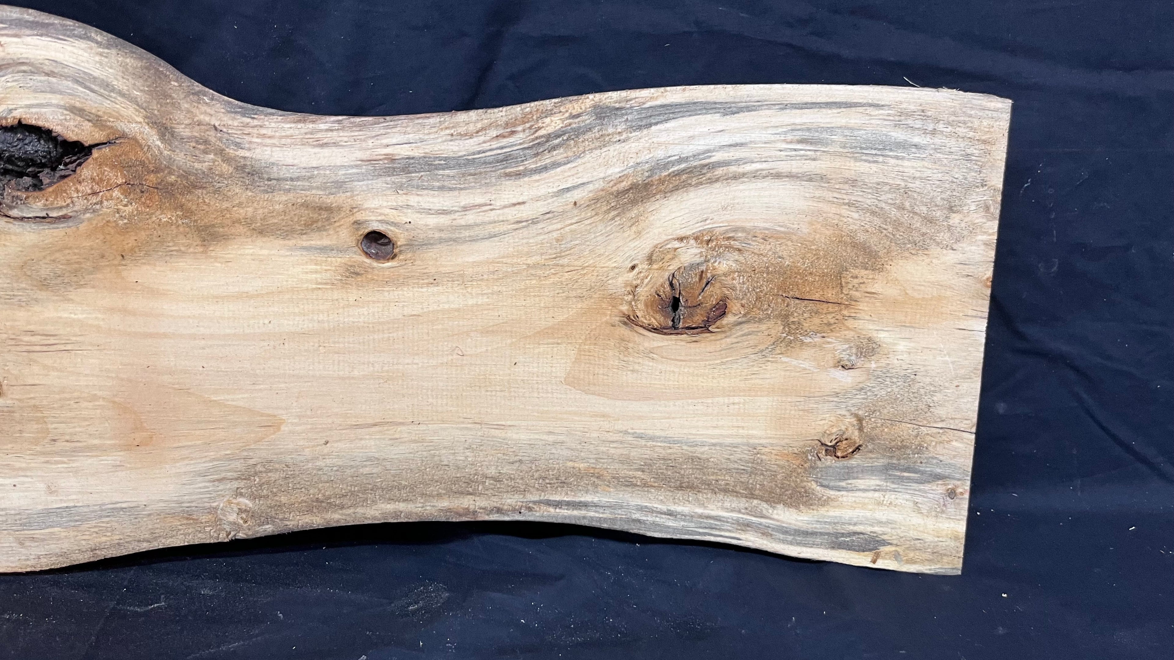 Lime Wood shelving, plank  722 L x 303 W x 44 D mm (386)