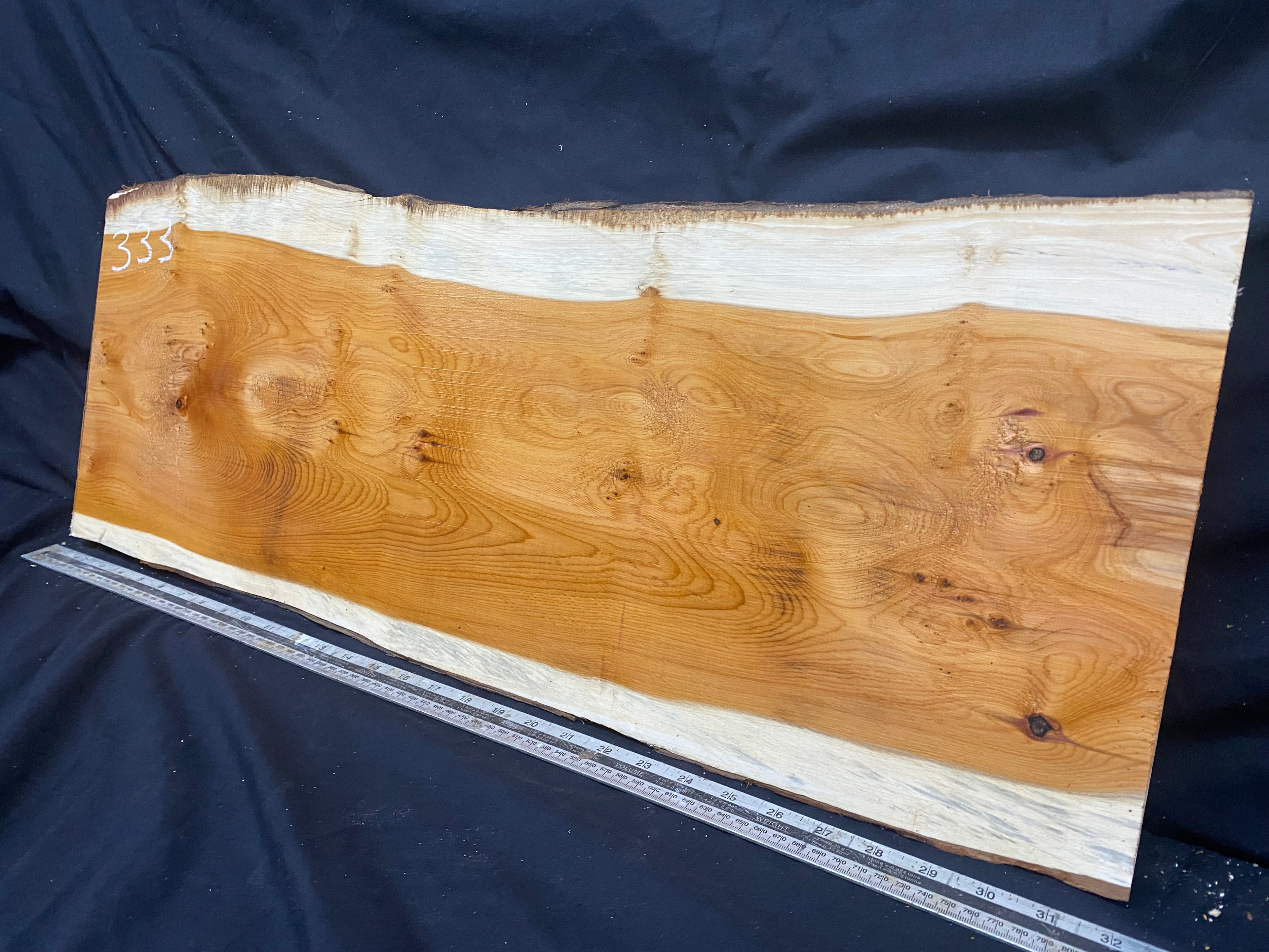 Hardwood yew, slab, board 800 L x 306 W x 45 D mm    (333)