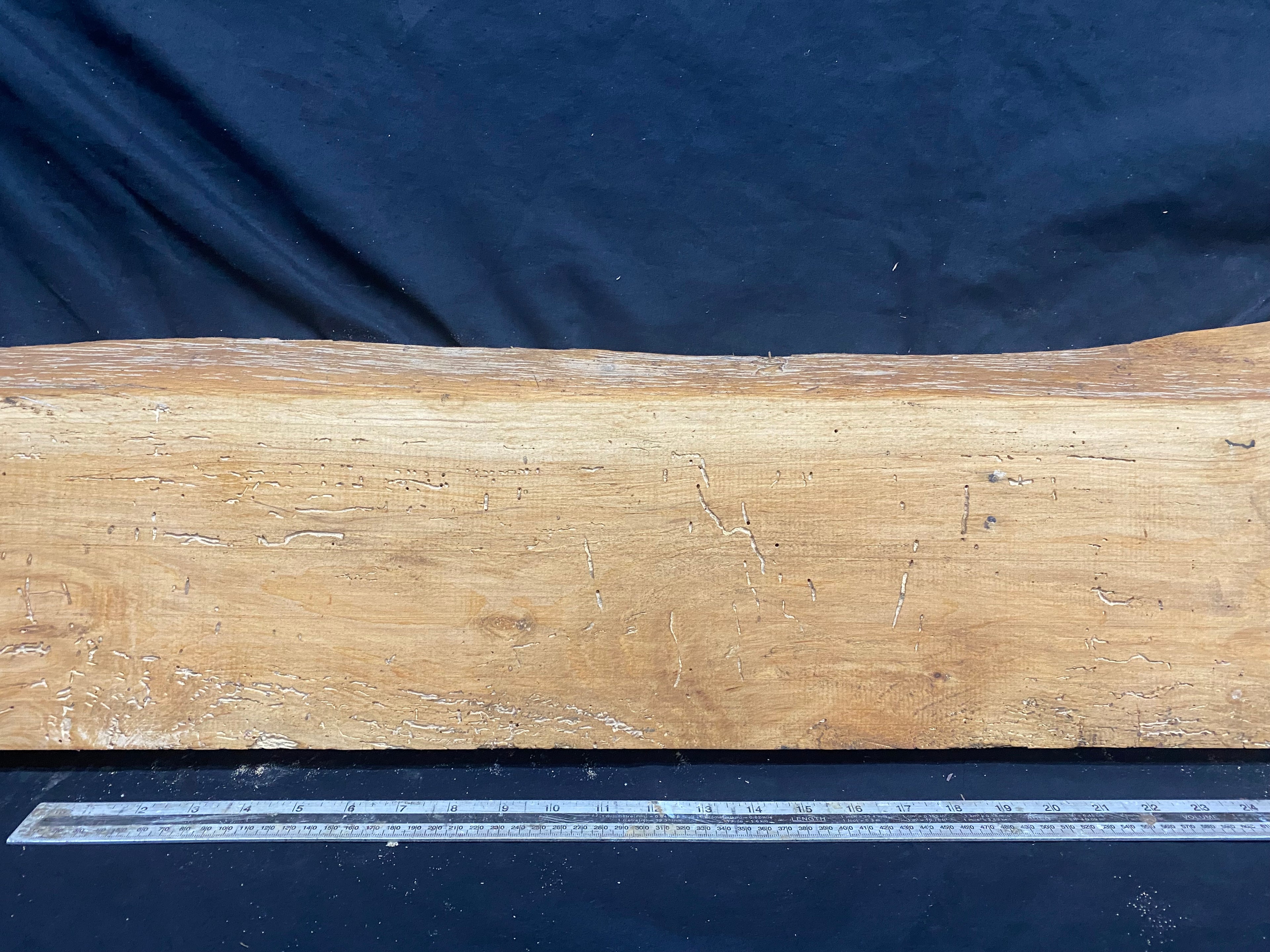 Cedar plank, shelf, 1260 L x 278 W x 43 D mm    (337)