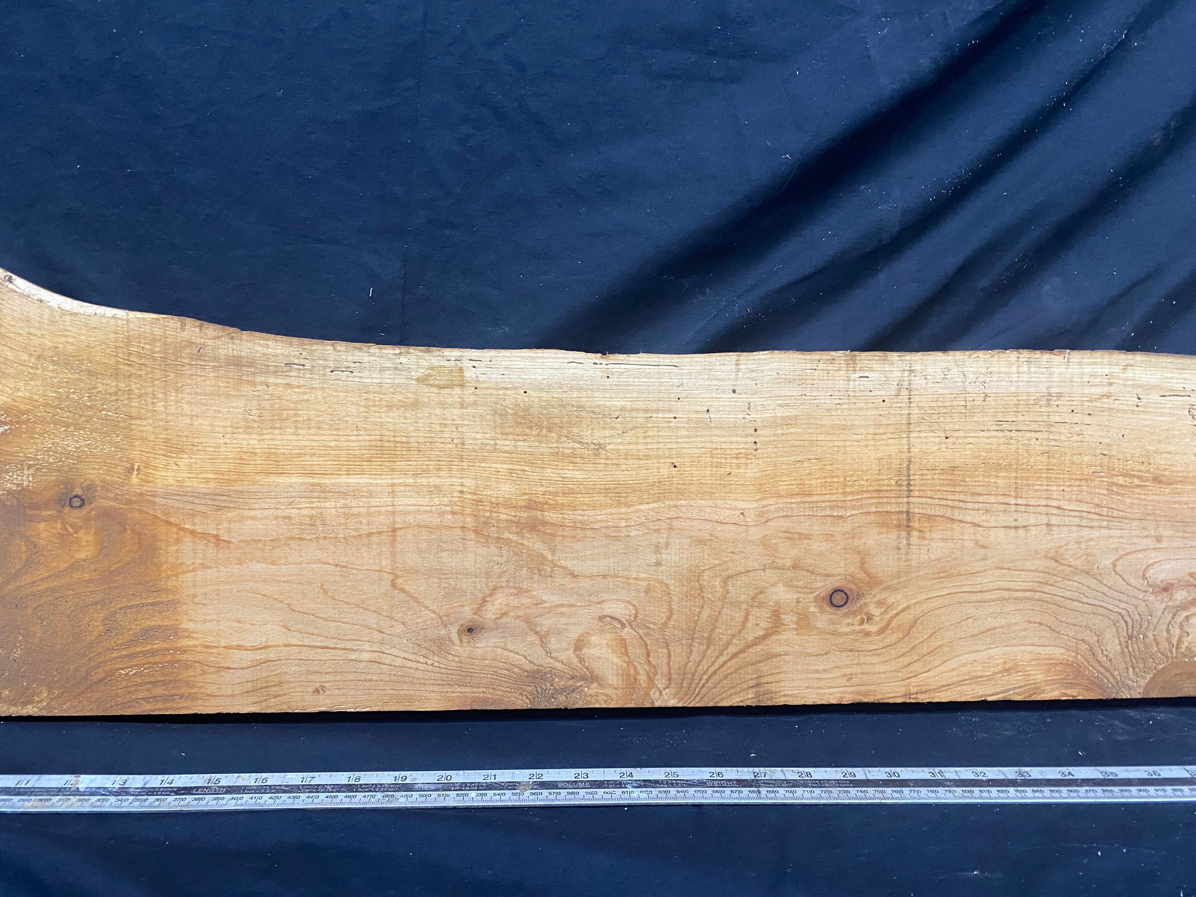 Cedar plank, shelf, 1260 L x 278 W x 43 D mm    (337)