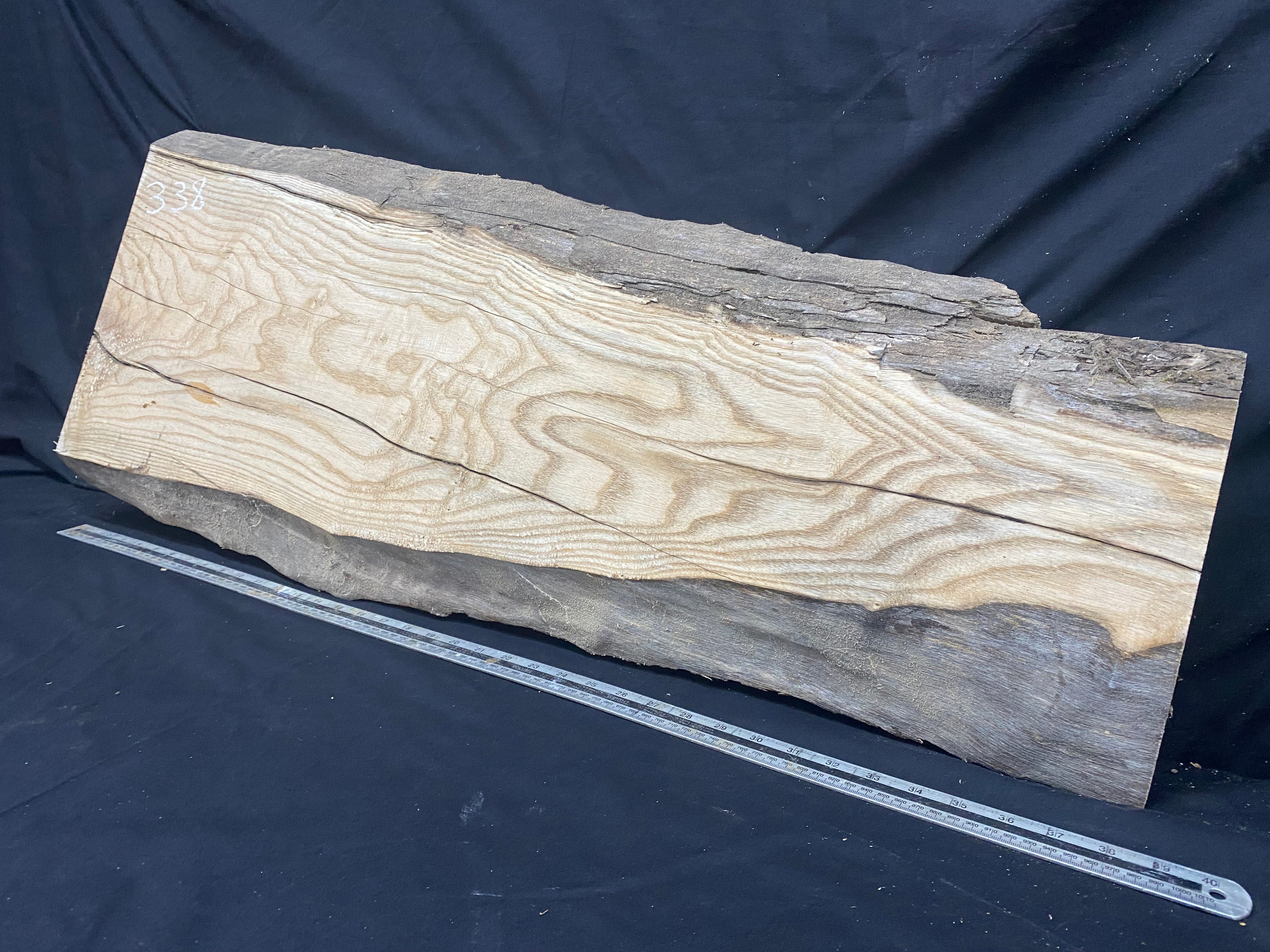 Hardwood ash, plank, 992 L x 392 W x 39 D mm     (338)