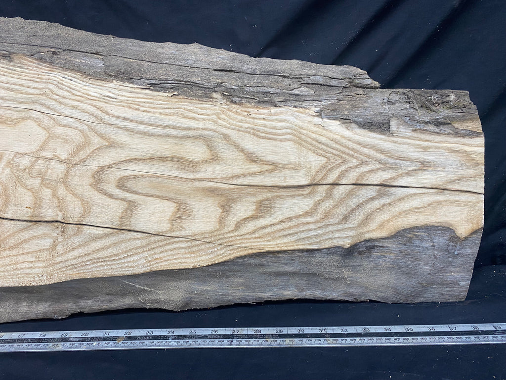 Hardwood ash, plank, 992 L x 392 W x 39 D mm     (338)