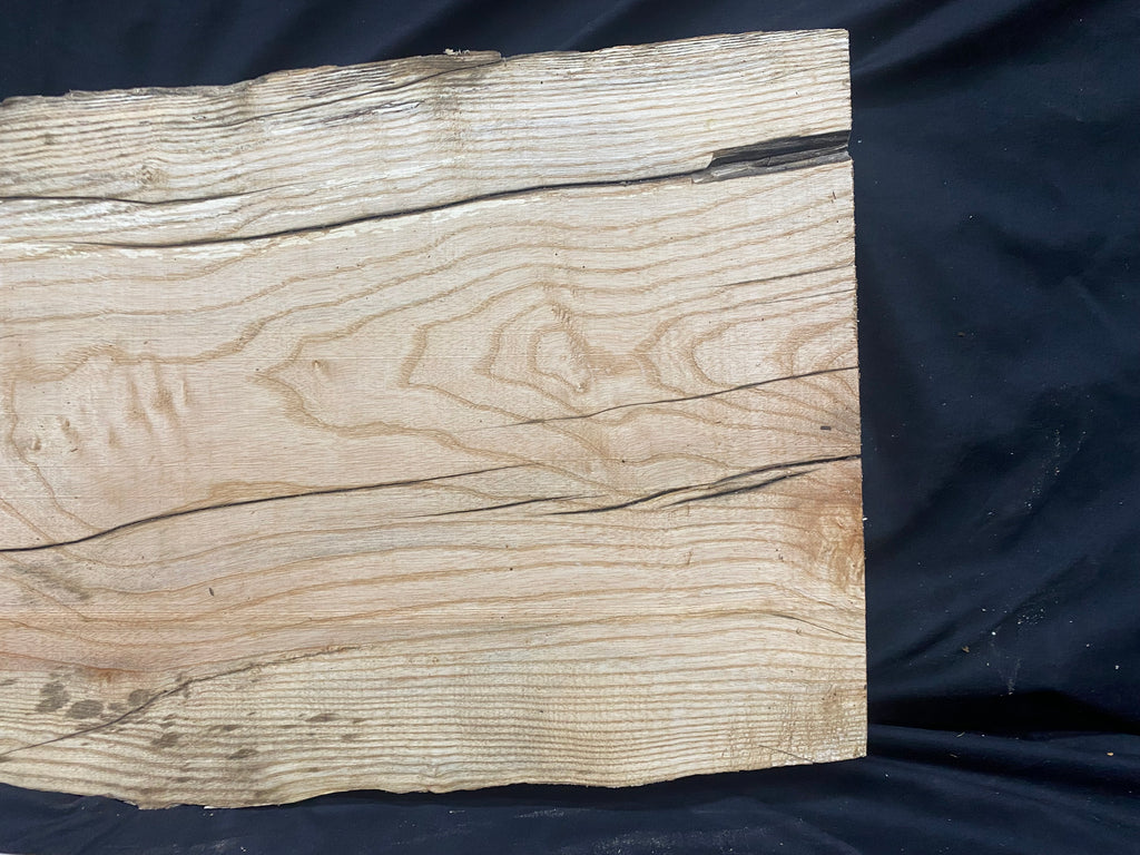Hardwood ash, plank, 992 L x 392 W x 39 D mm     (338)