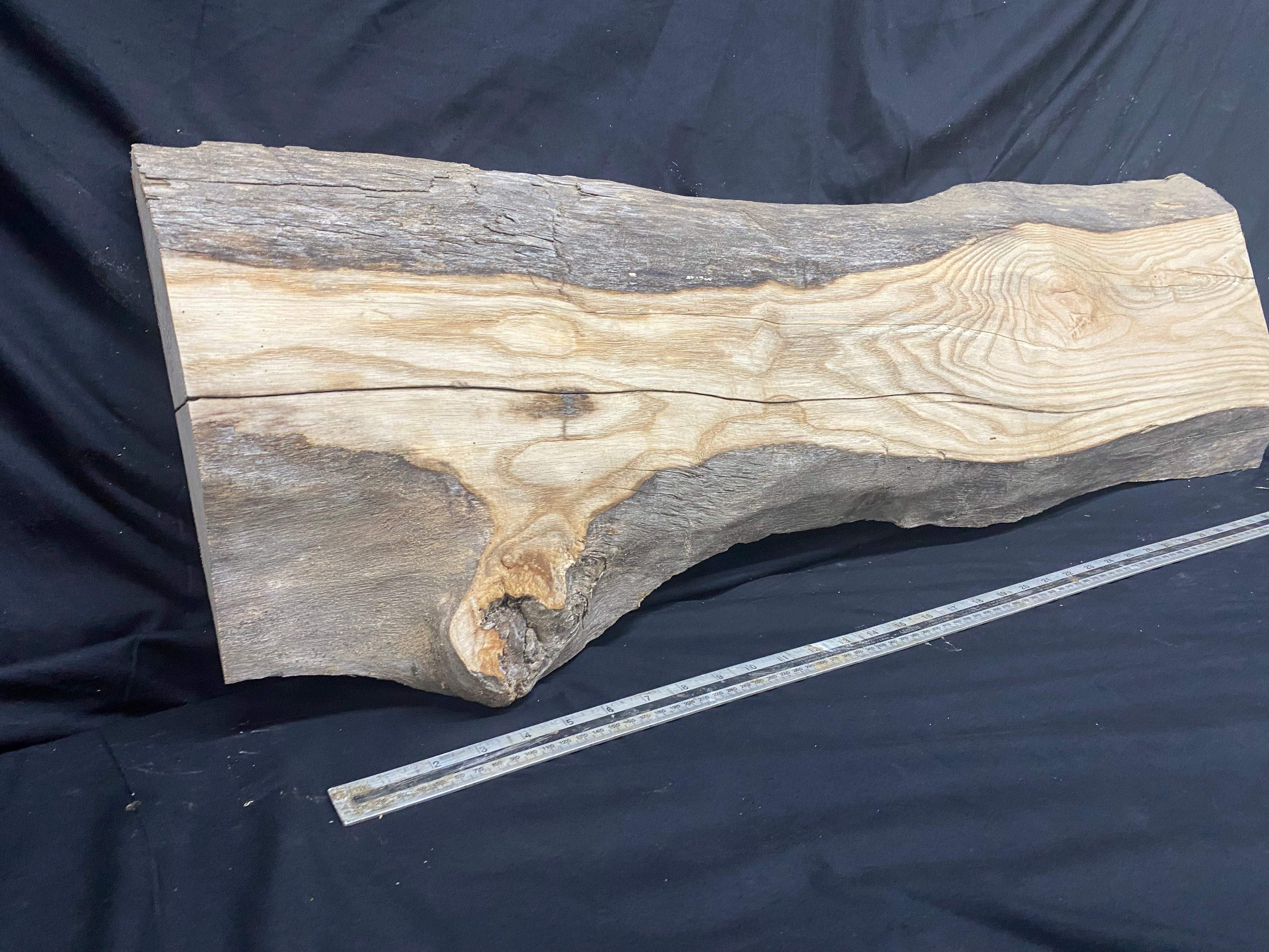 Hardwood ash, plank, 1041 L x 328 W x 41 D mm     (339)