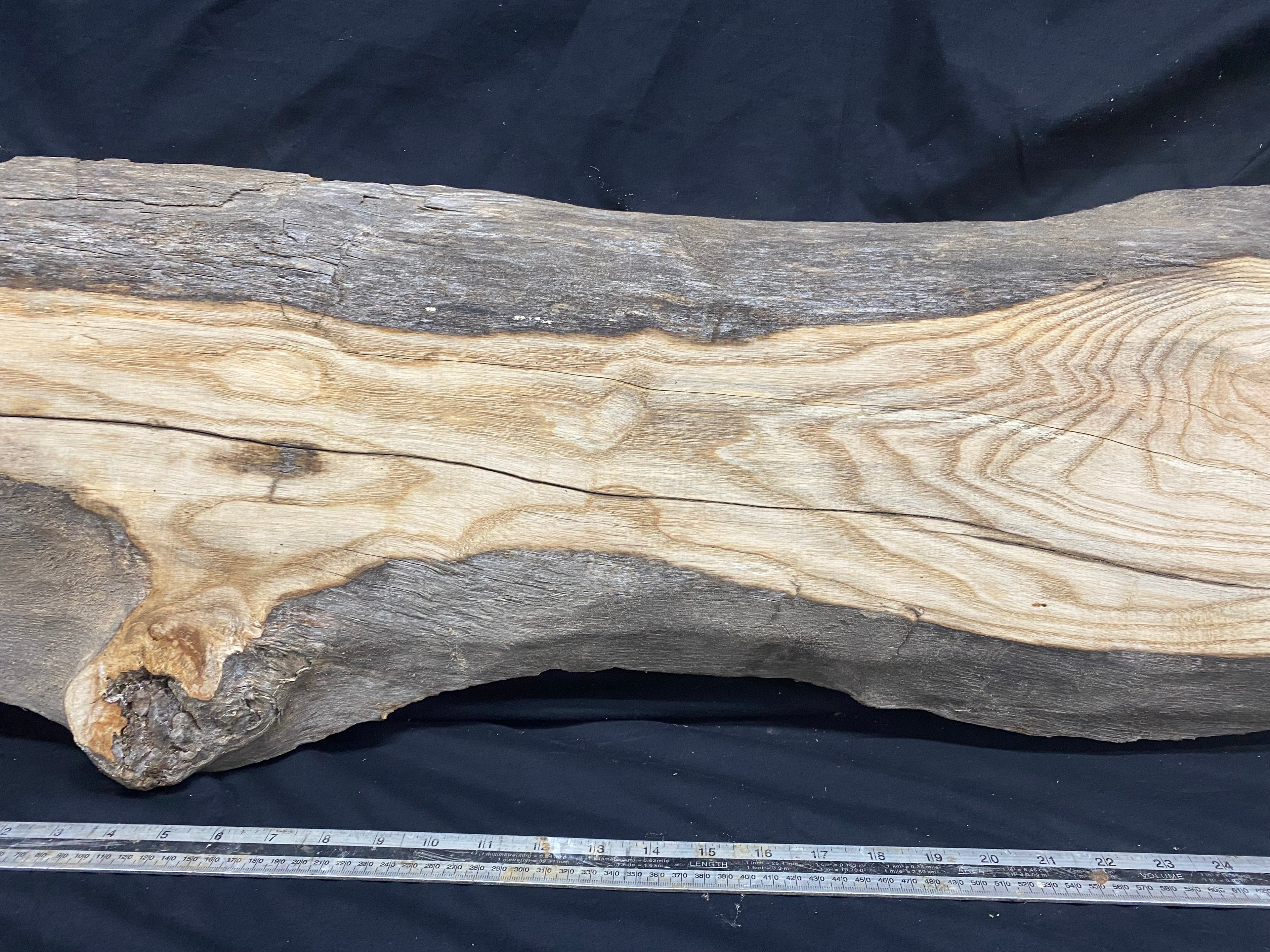Hardwood ash, plank, 1041 L x 328 W x 41 D mm     (339)