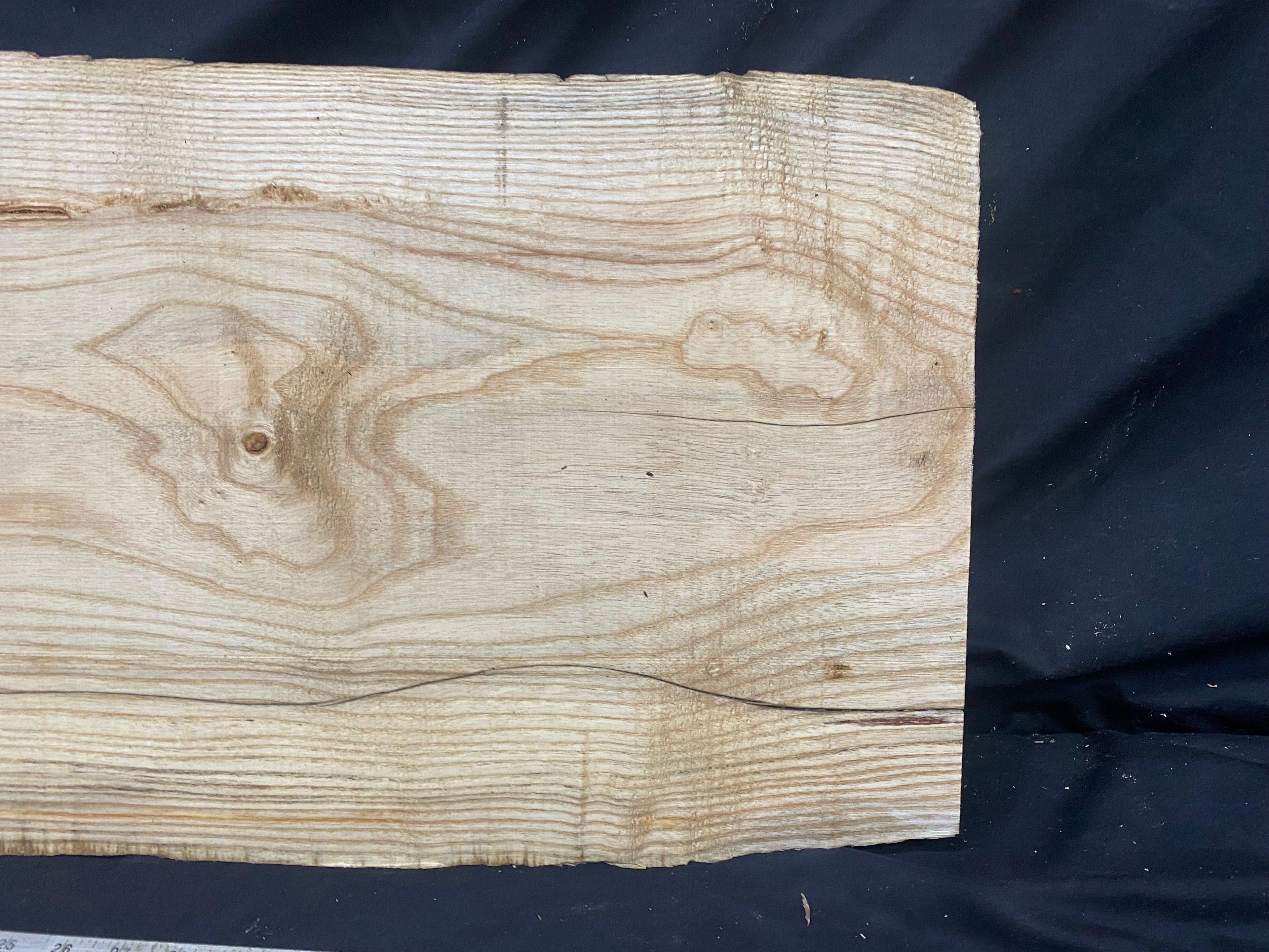 Hardwood ash, plank, 1069 L x 434 W x 39 D mm     (340)