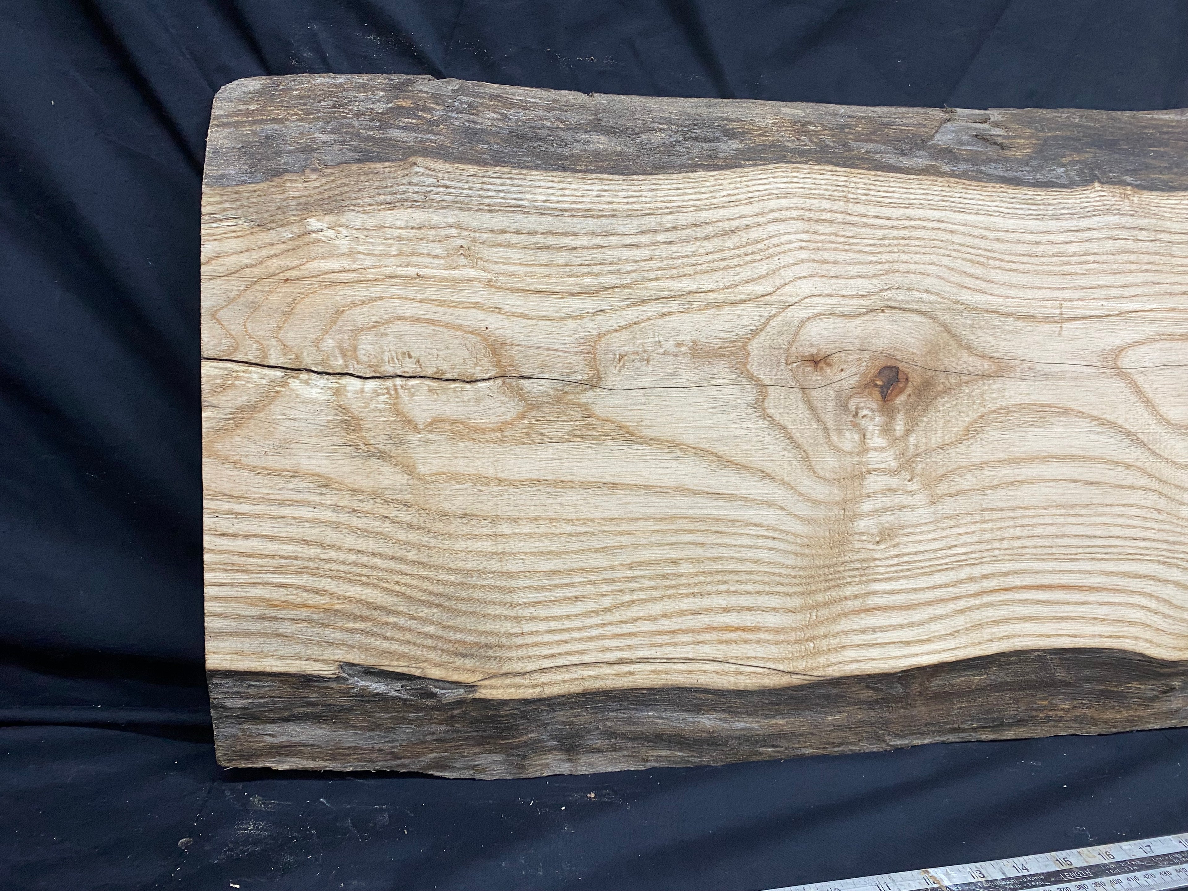 Hardwood ash, plank, 1069 L x 434 W x 39 D mm     (340)