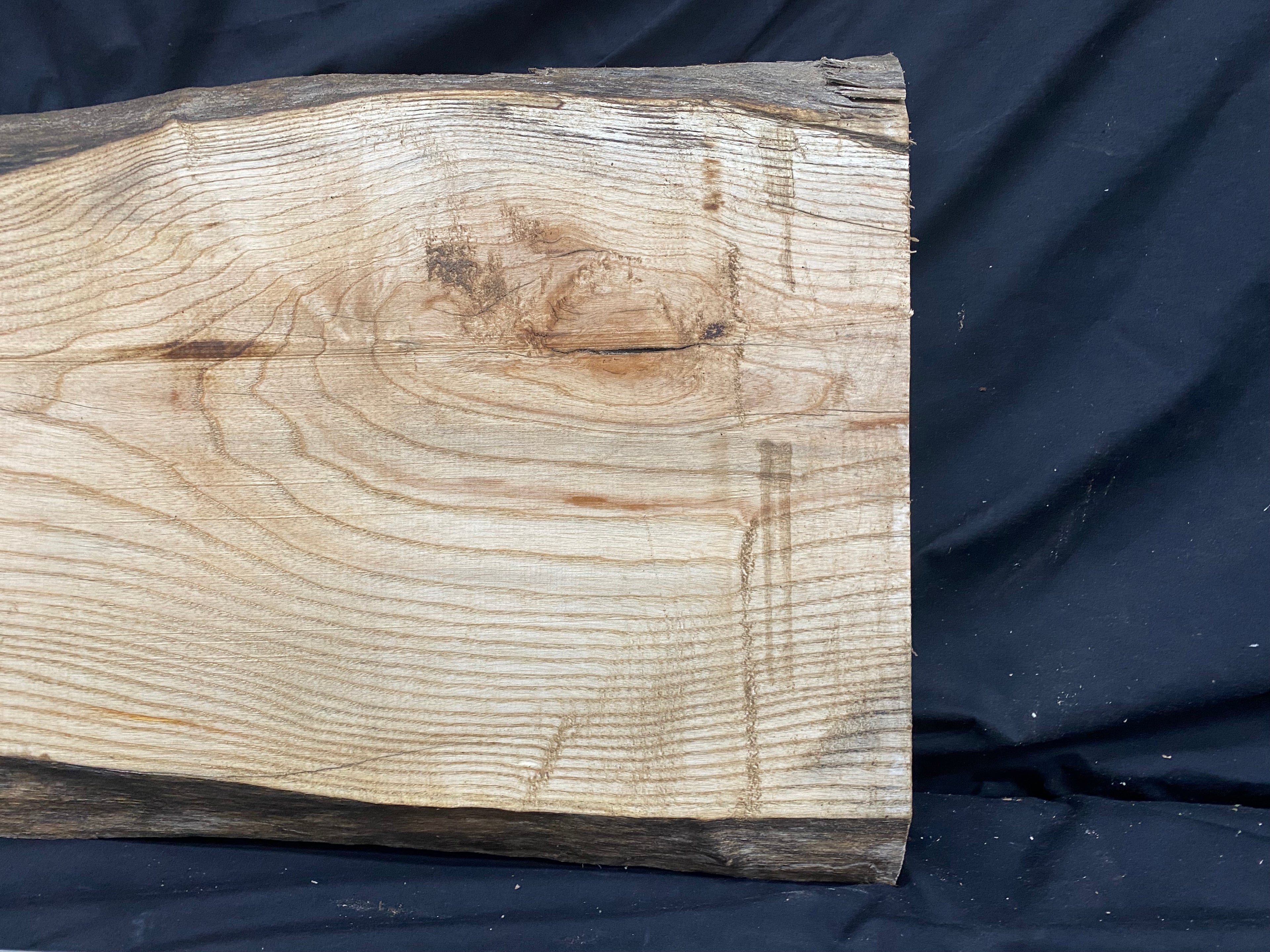 Hardwood ash, plank, 1069 L x 434 W x 39 D mm     (340)
