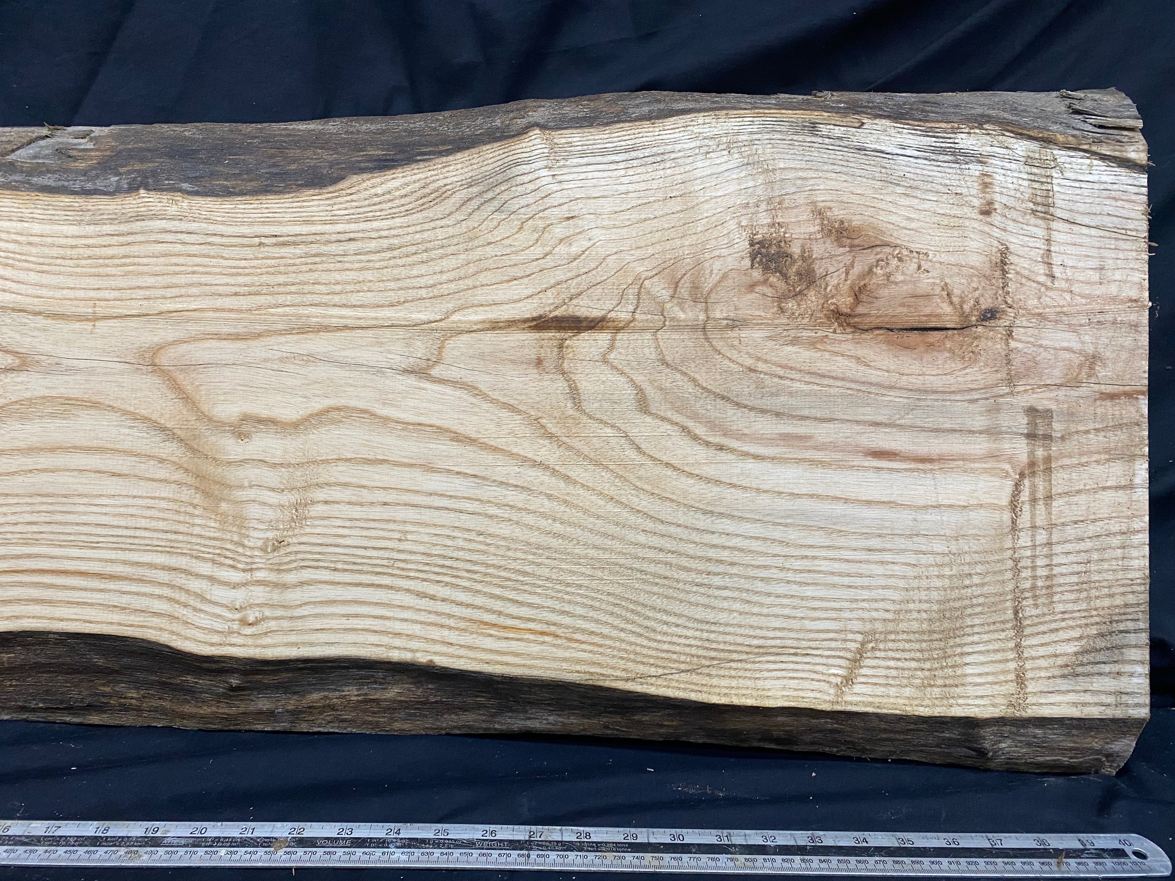Hardwood ash, plank, 1069 L x 434 W x 39 D mm     (340)