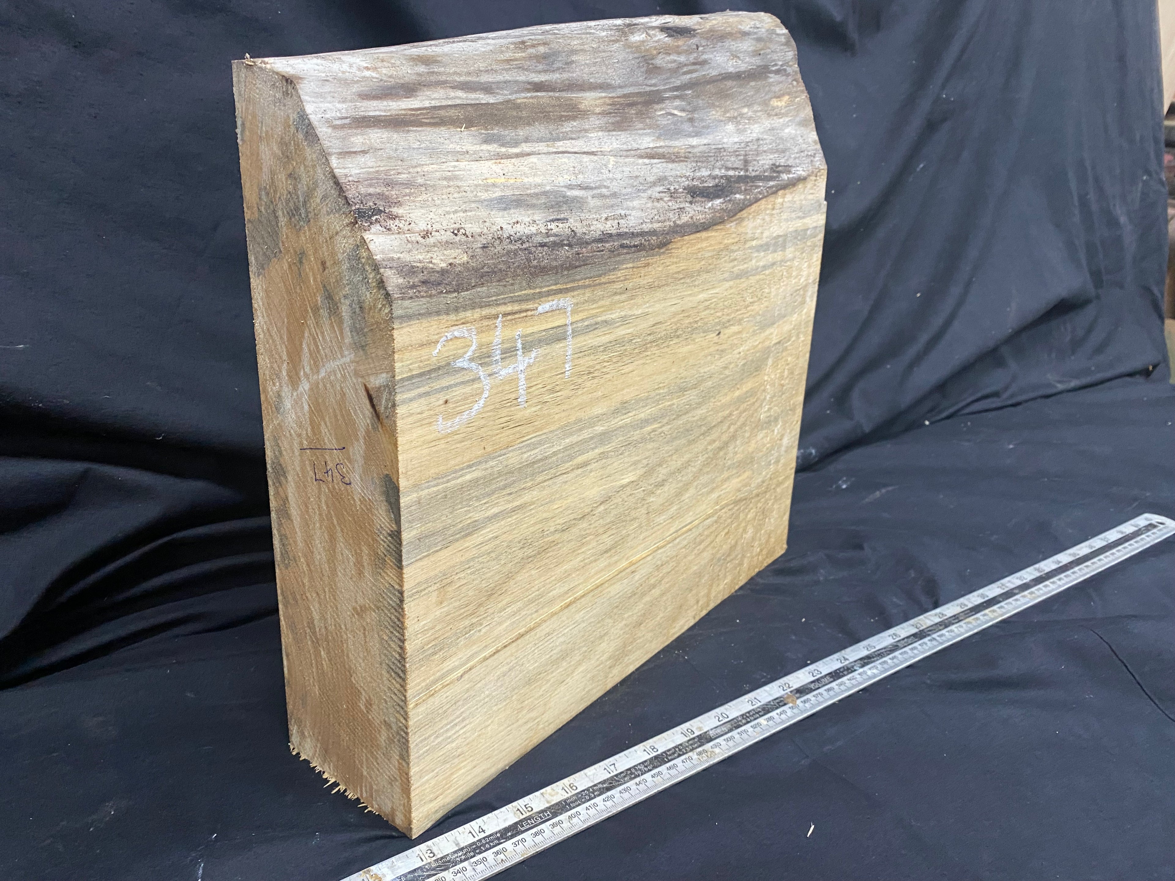 woodcarving or sculpting lime wood 370 L x 365 W x 87 D mm    (347)