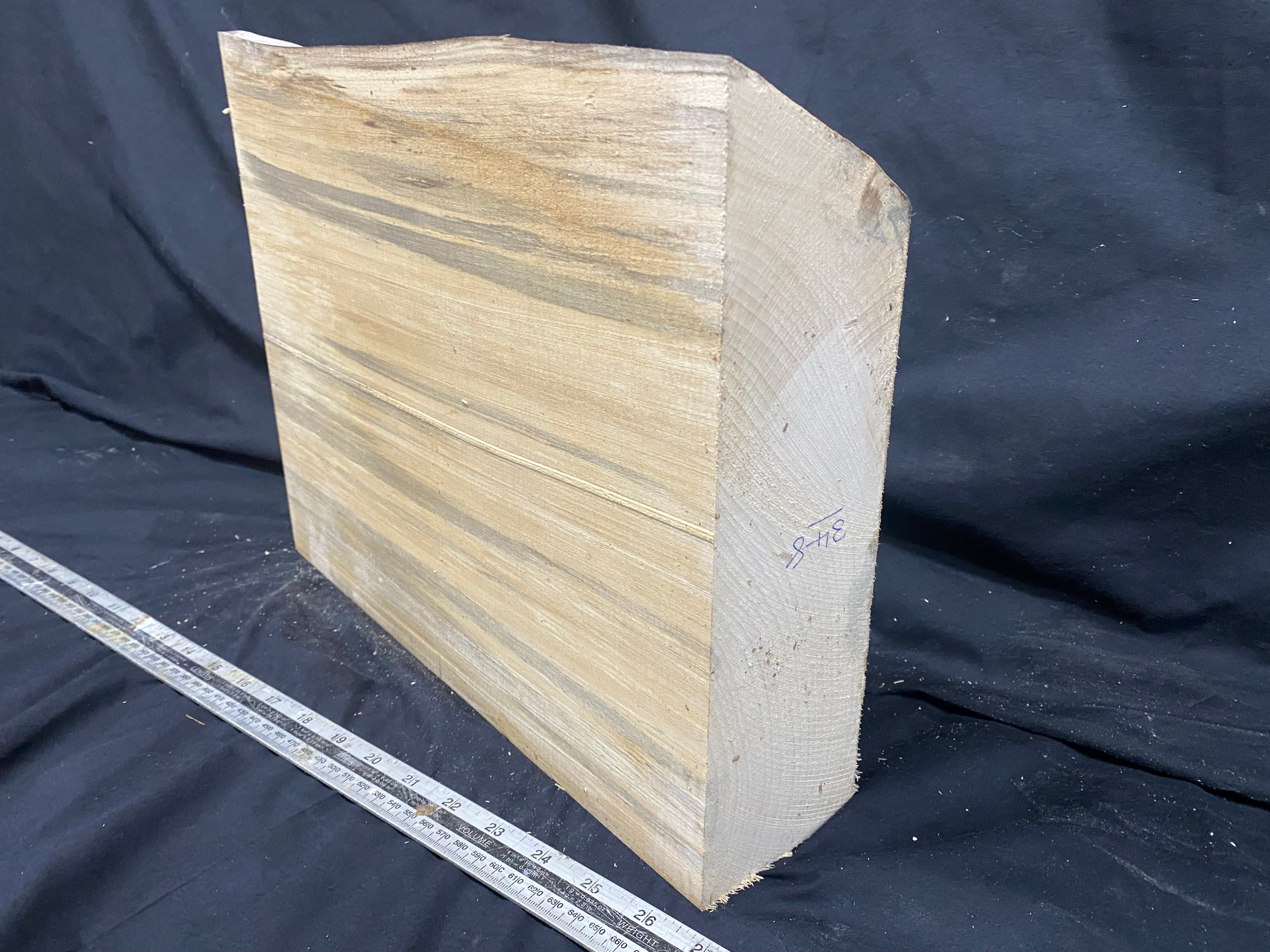 woodcarving or sculpting lime wood 391 L x 315 W x 87 D mm    (348)