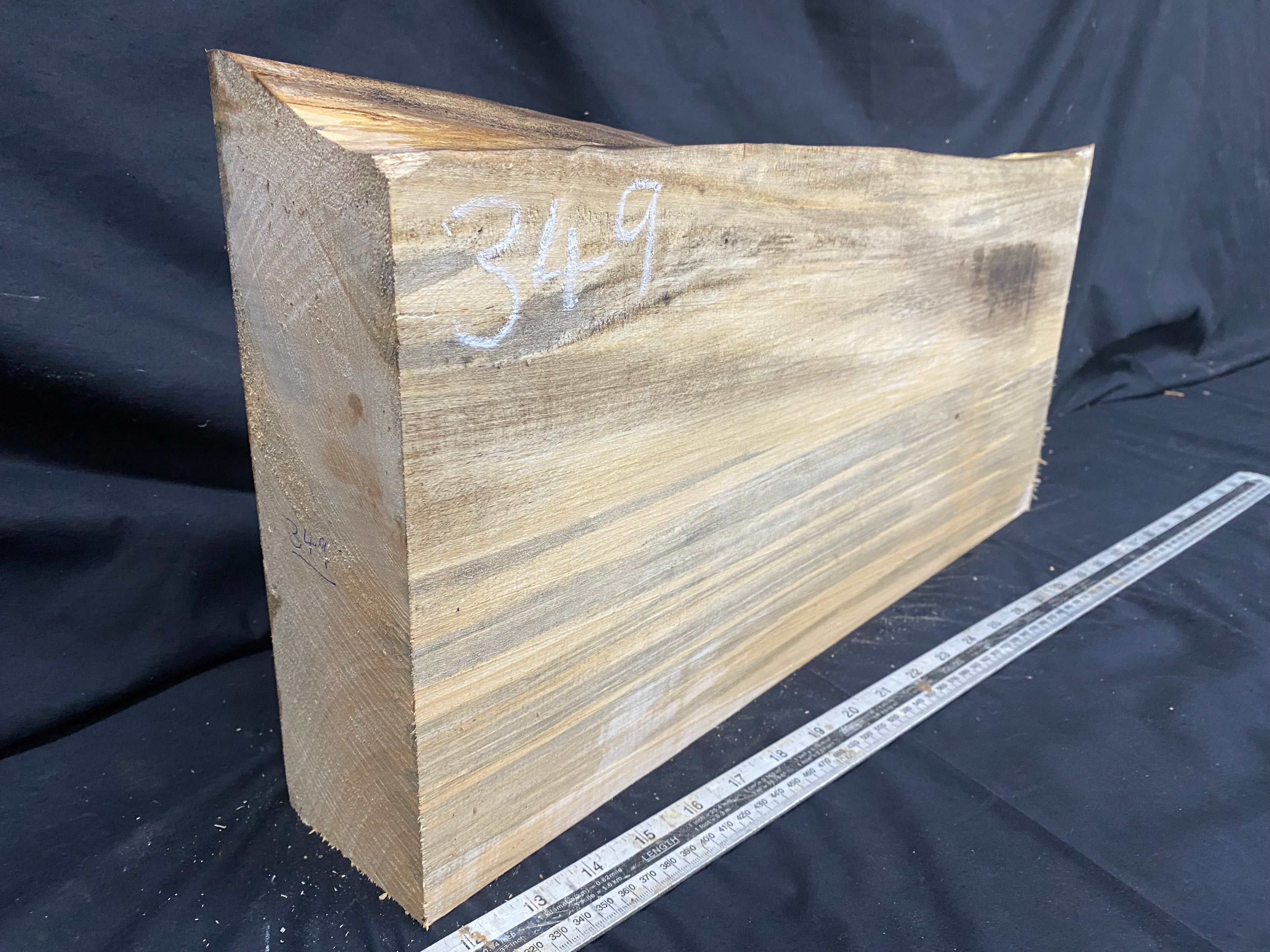 woodcarving or sculpting lime wood 525 L x 267 W x 85 D mm    (349)