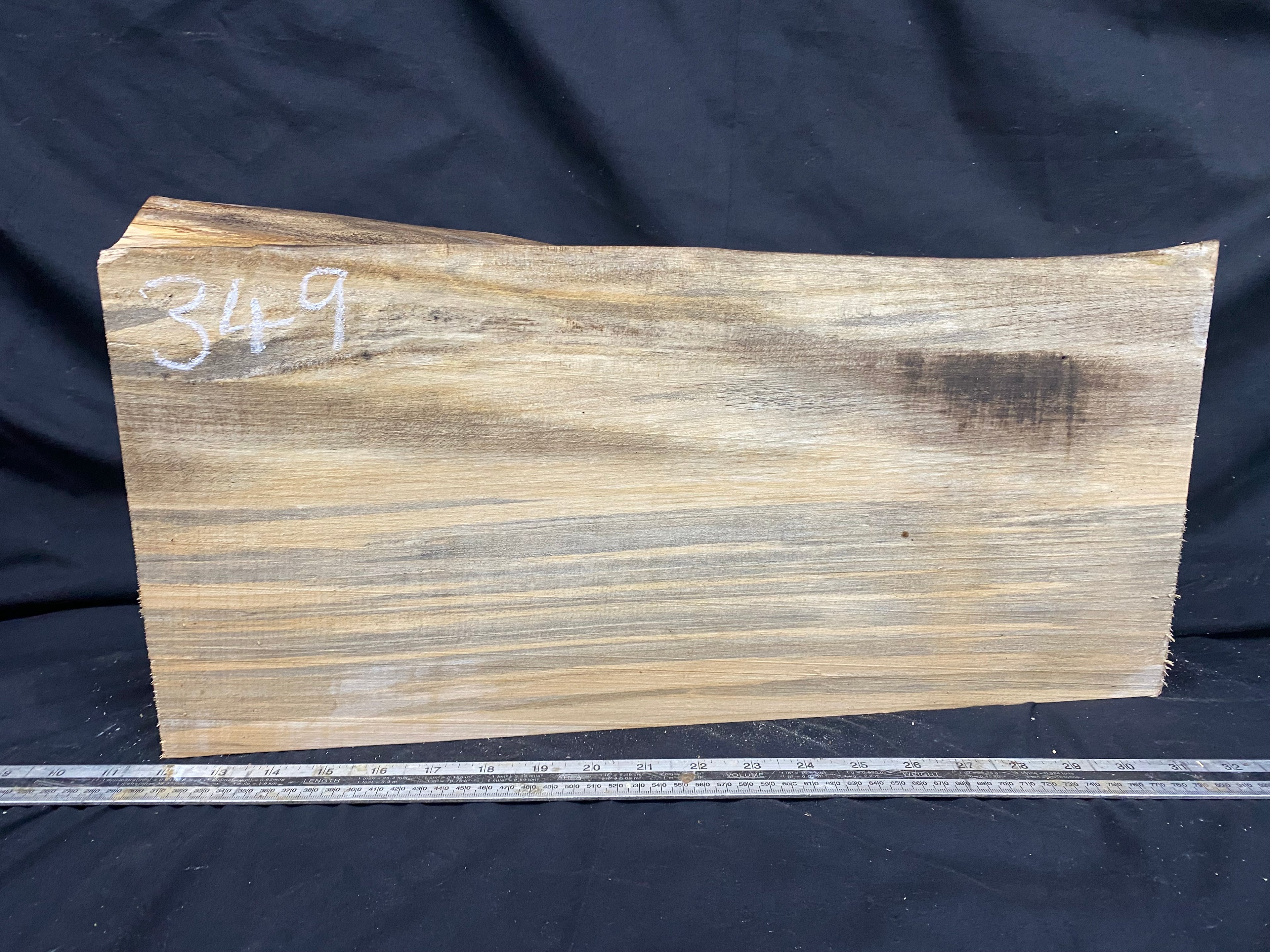 woodcarving or sculpting lime wood 525 L x 267 W x 85 D mm    (349)