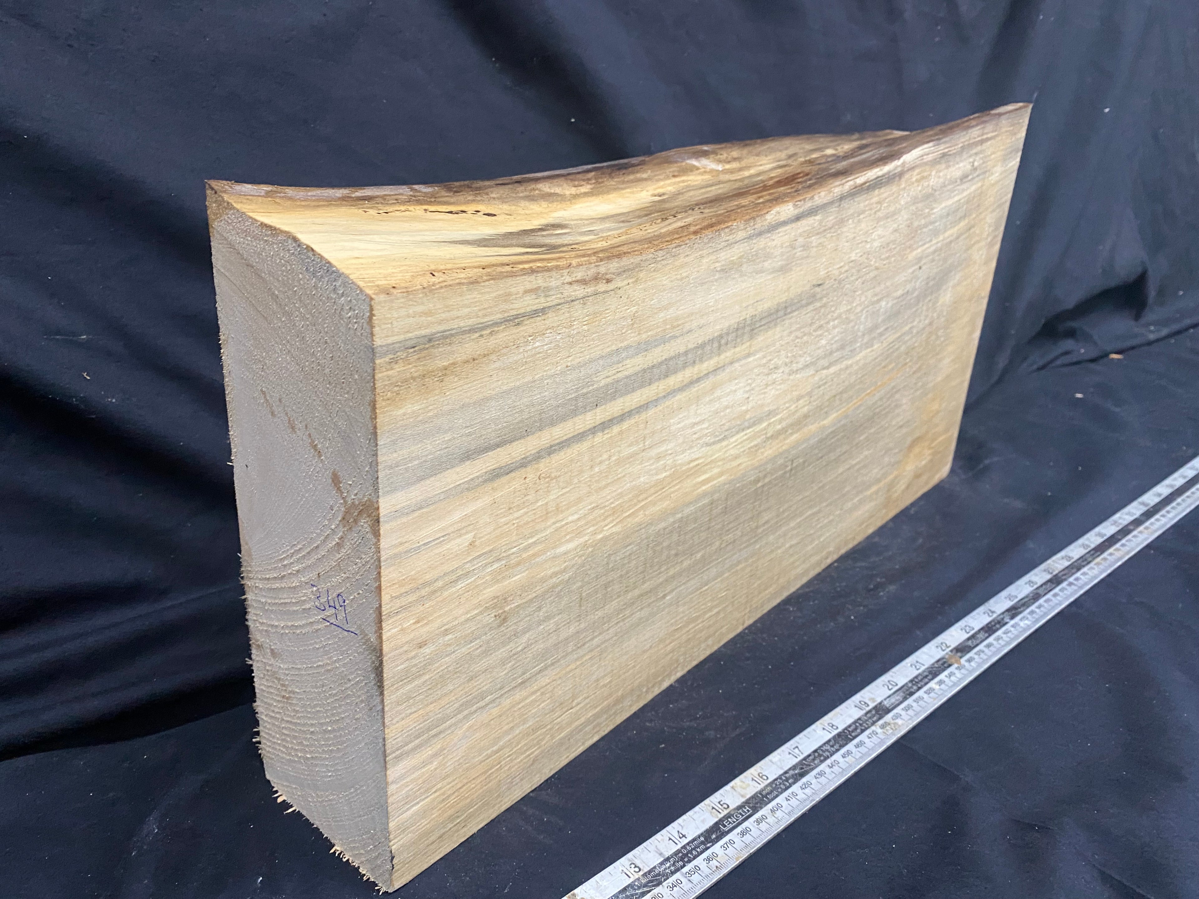 woodcarving or sculpting lime wood 525 L x 267 W x 85 D mm    (349)