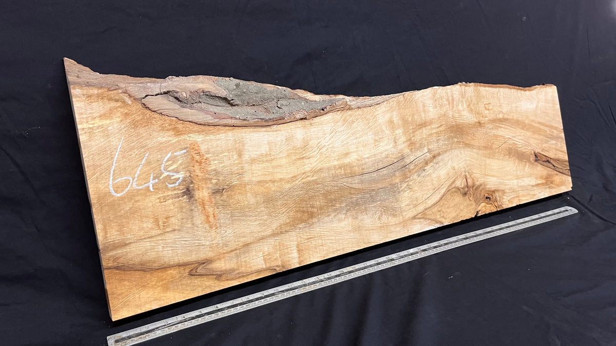 Hornbeam resin table project, shef, mantle 1075 L x 379 W x 42 D mm  (645)
